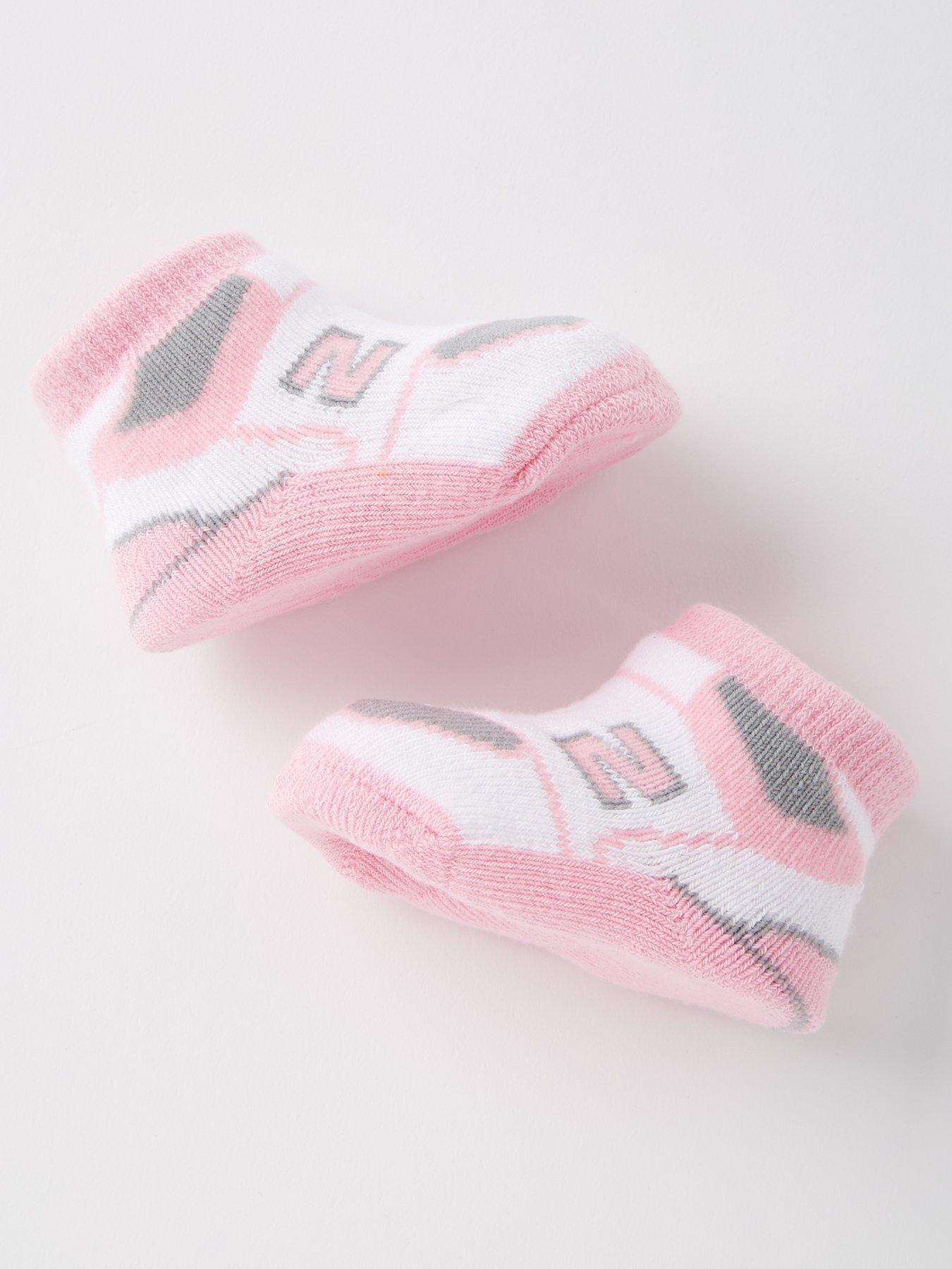 new-balance-infants-classics-2-pack-bootie-set-pink-multiback