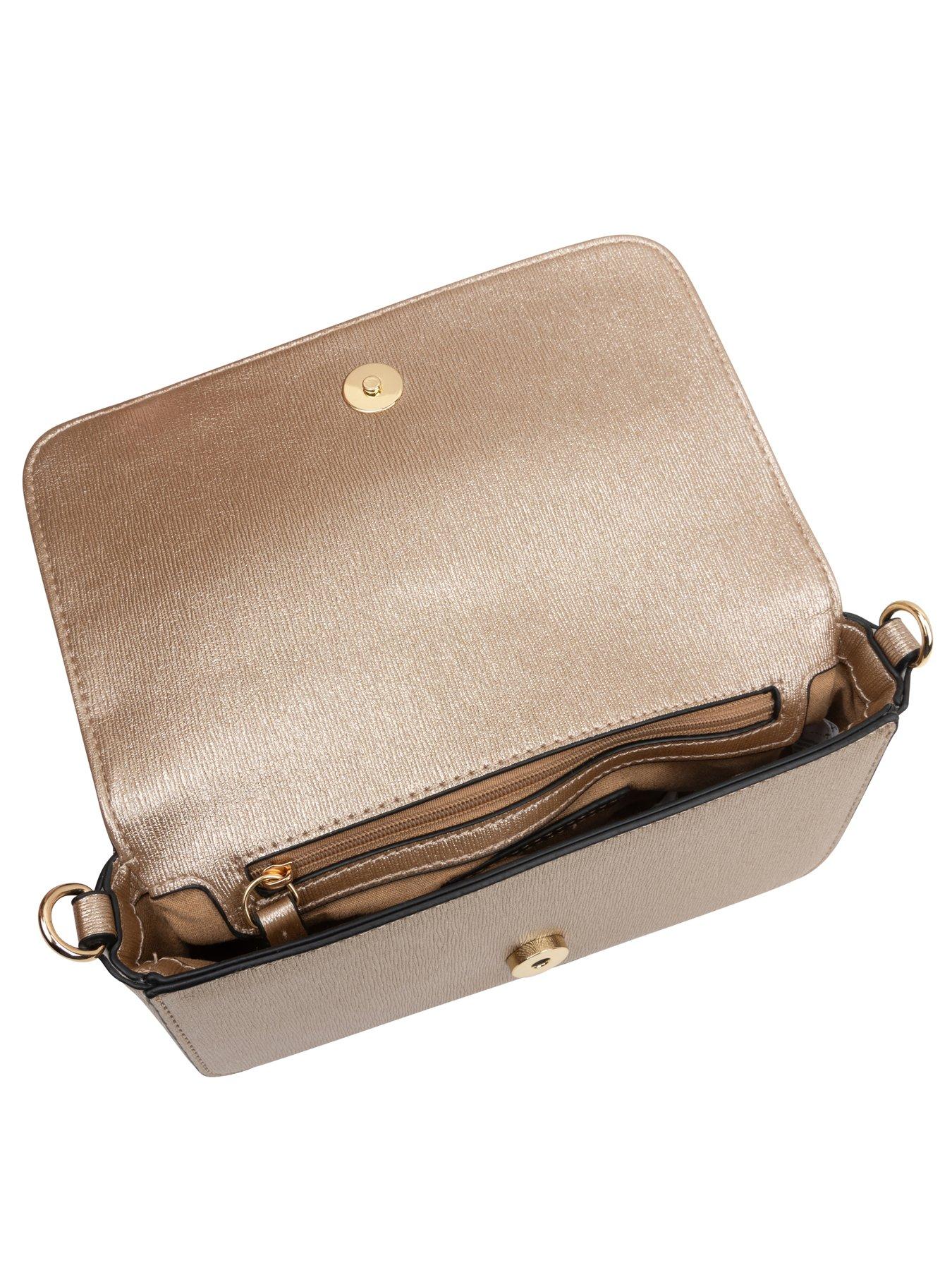 valentino-materia-small-metallic-clutch-bag-with-chainoutfit