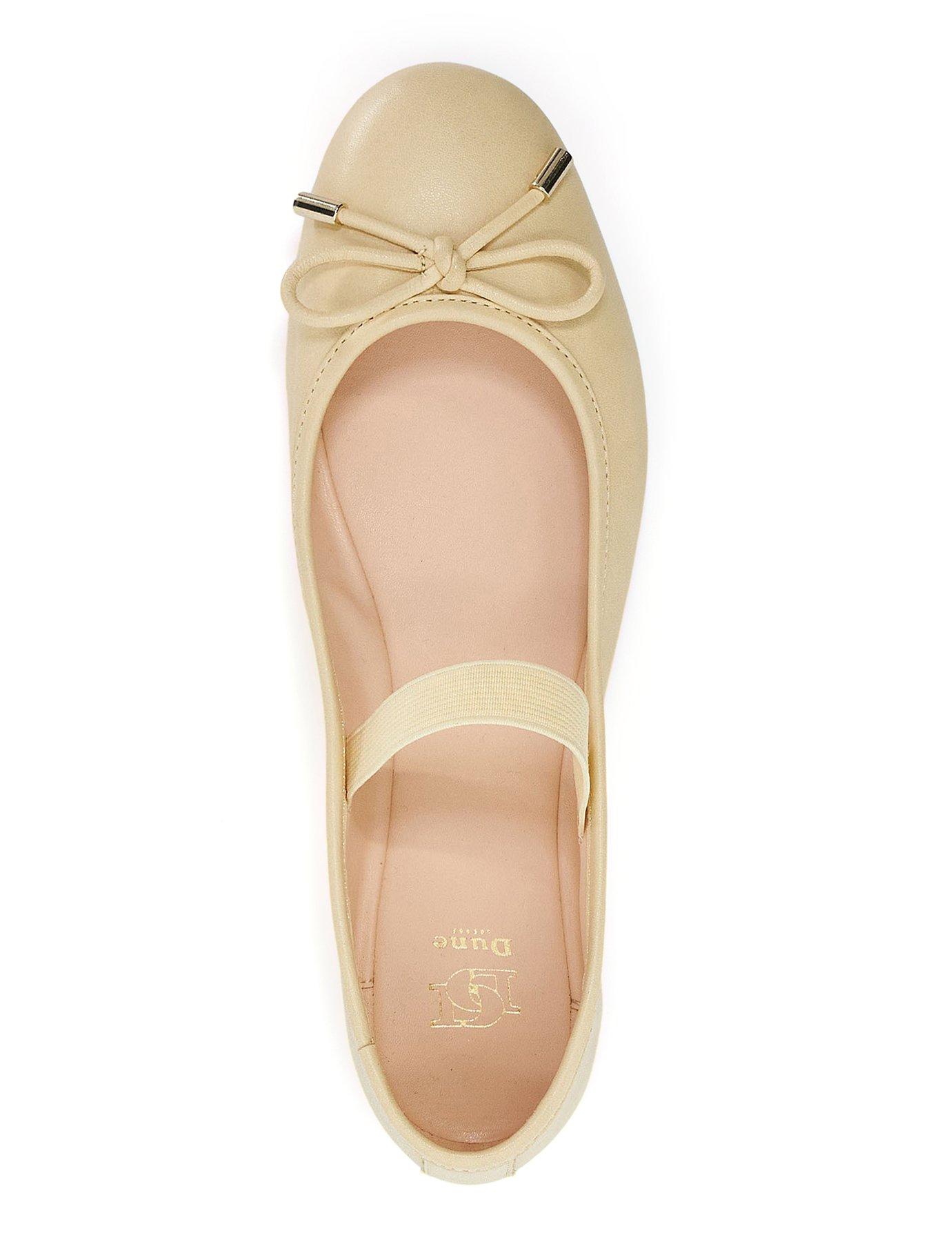 dune-london-helenas-leather-ballet-flat-with-elastic-strap-lemonoutfit