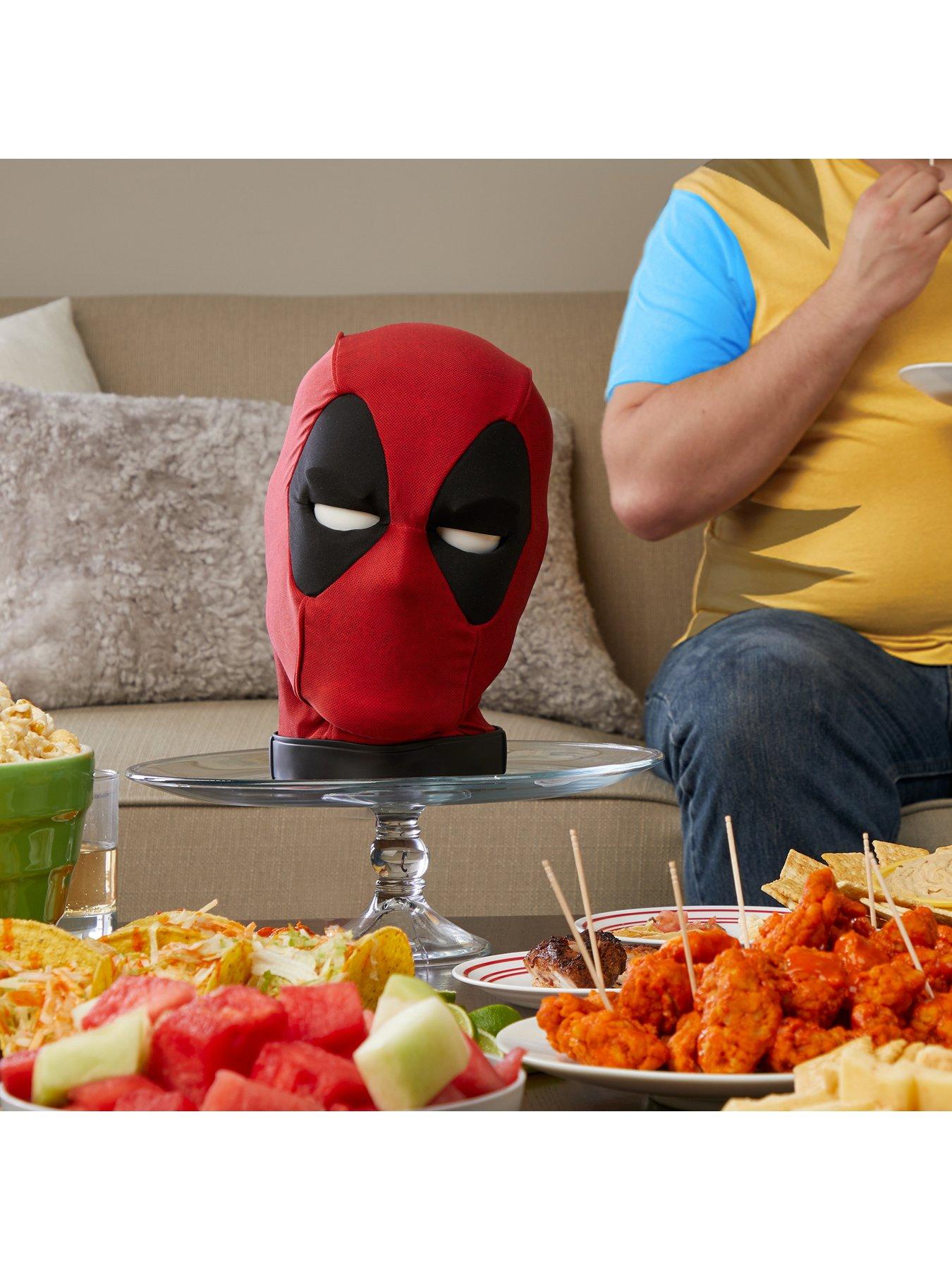 Image 4 of 8 of Marvel Deadpool Premium Fan item