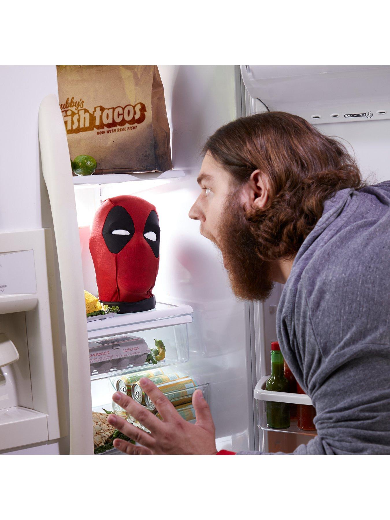 Image 5 of 8 of Marvel Deadpool Premium Fan item