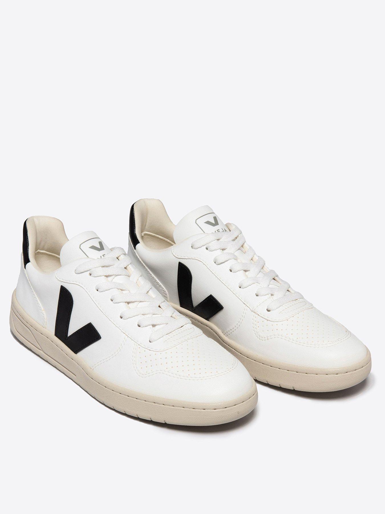 veja-womens-v-10-trainers-whiteblackstillFront