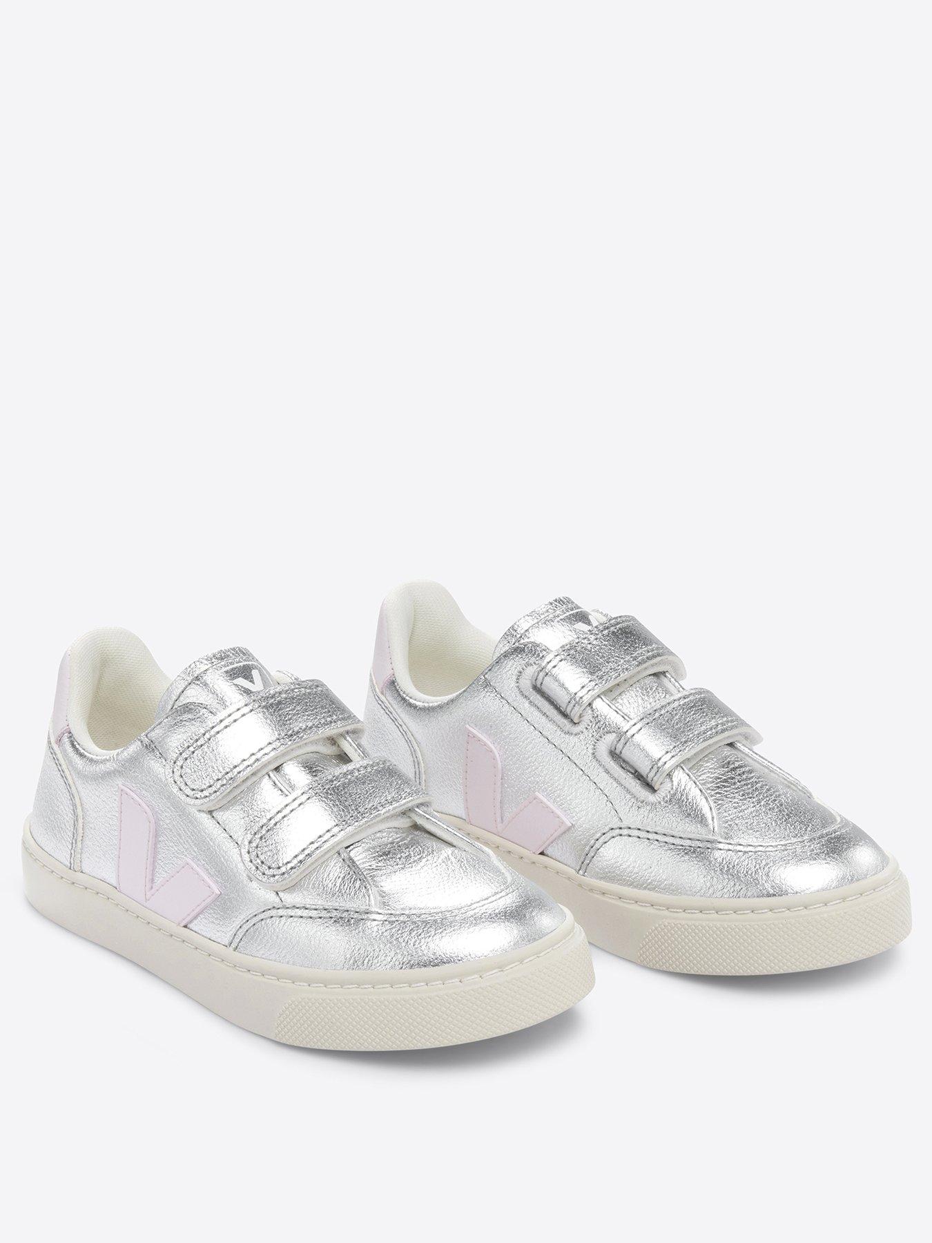 veja-girls-small-v-12-trainers-silverstillFront
