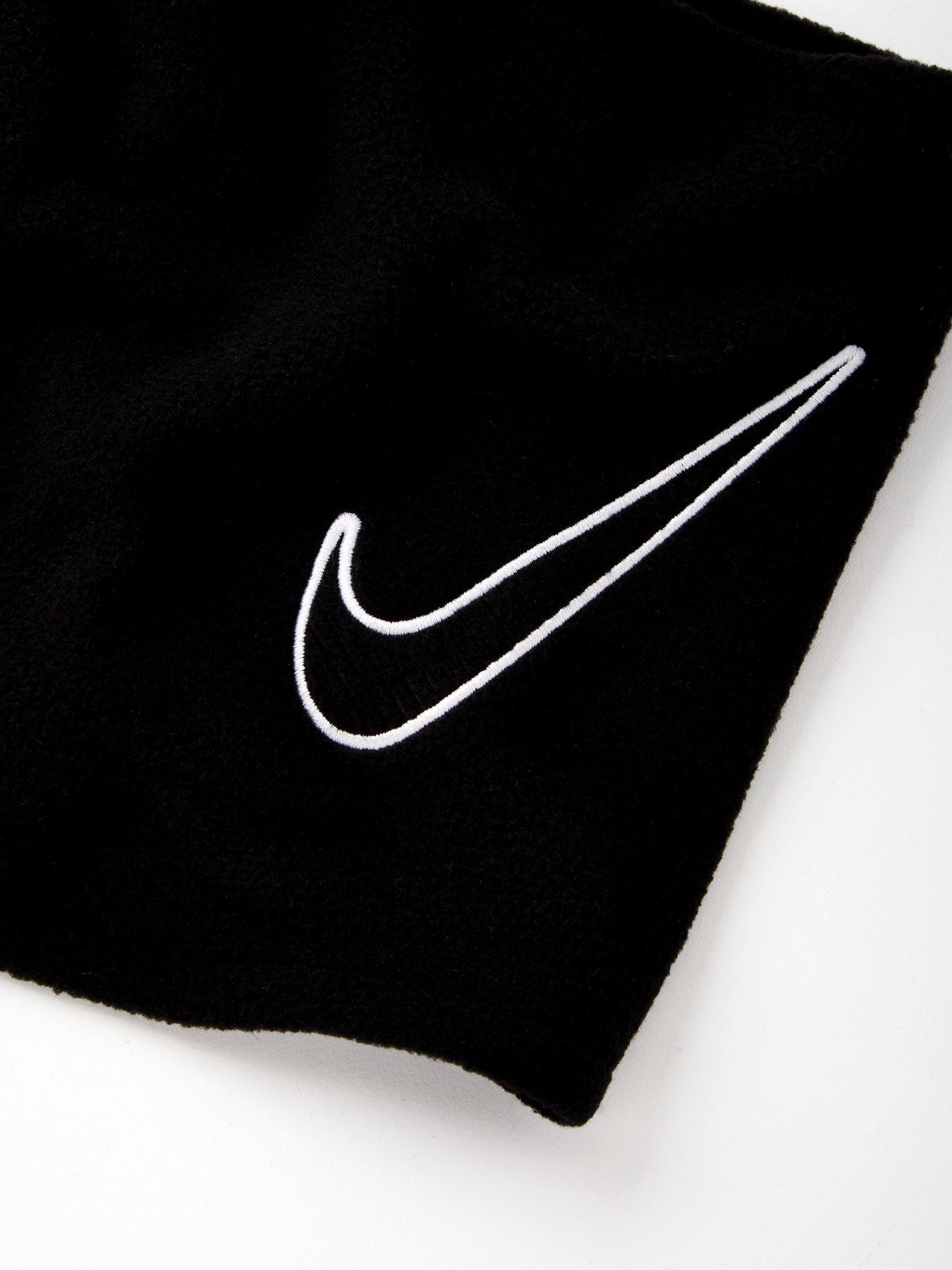 nike-youth-fleece-neck-warmer-20outfit