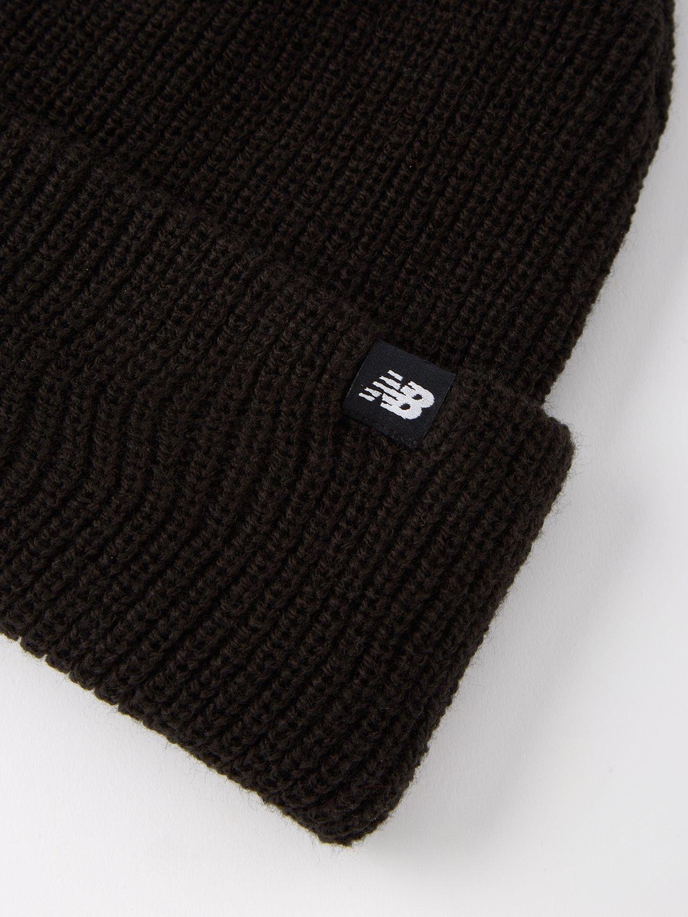 new-balance-fisherman-beanie-blackoutfit