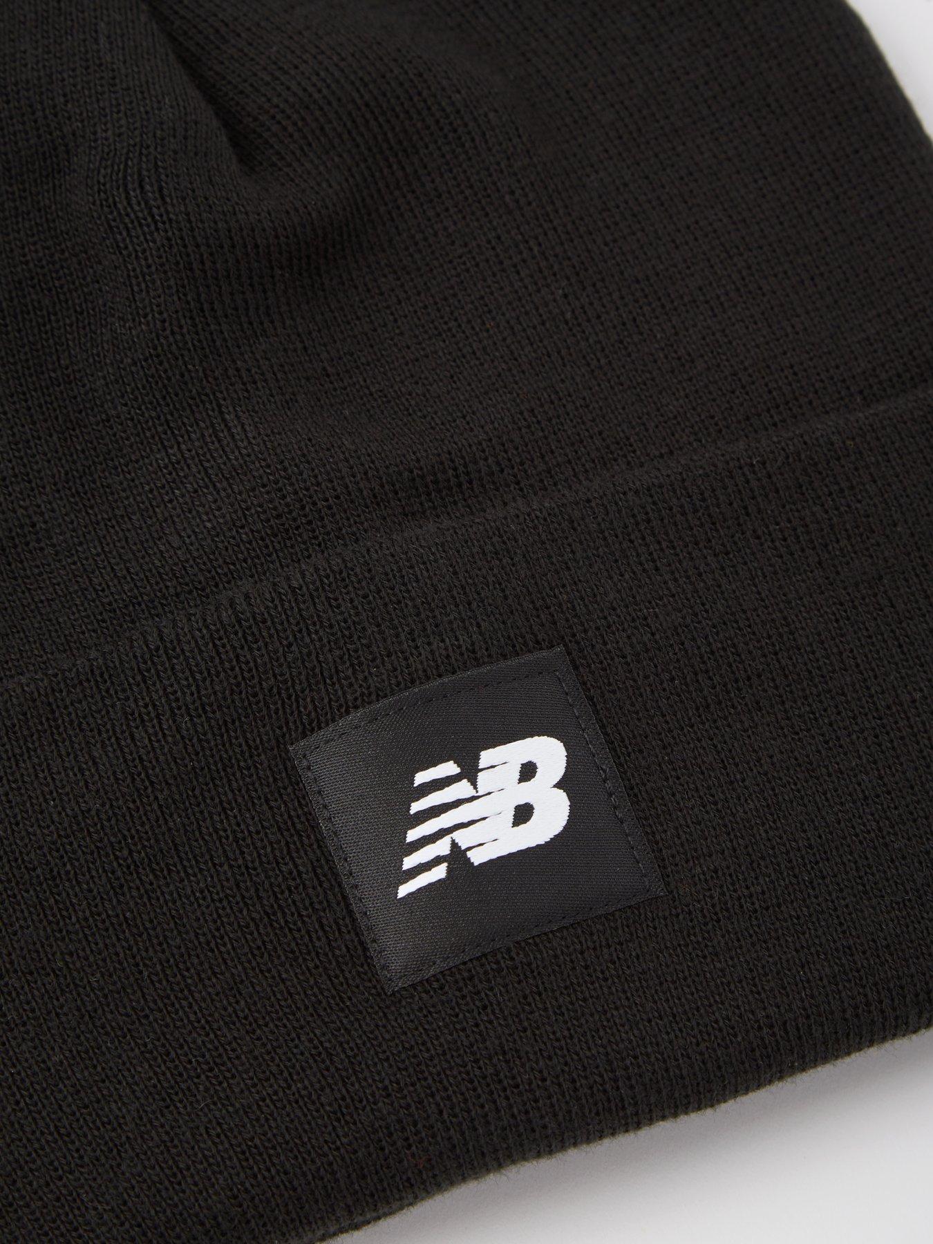 new-balance-flying-knit-cuffed-beanie-blackoutfit