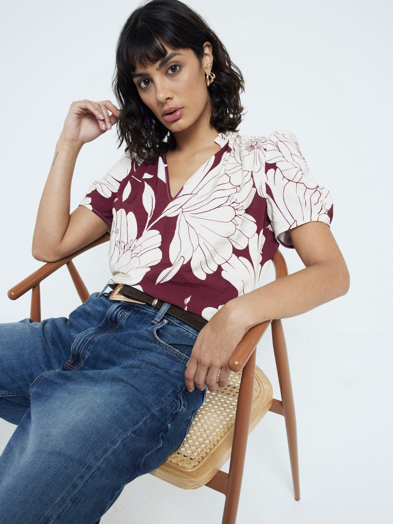 river-island-floral-print-v-neck-blouse-dark-redstillFront