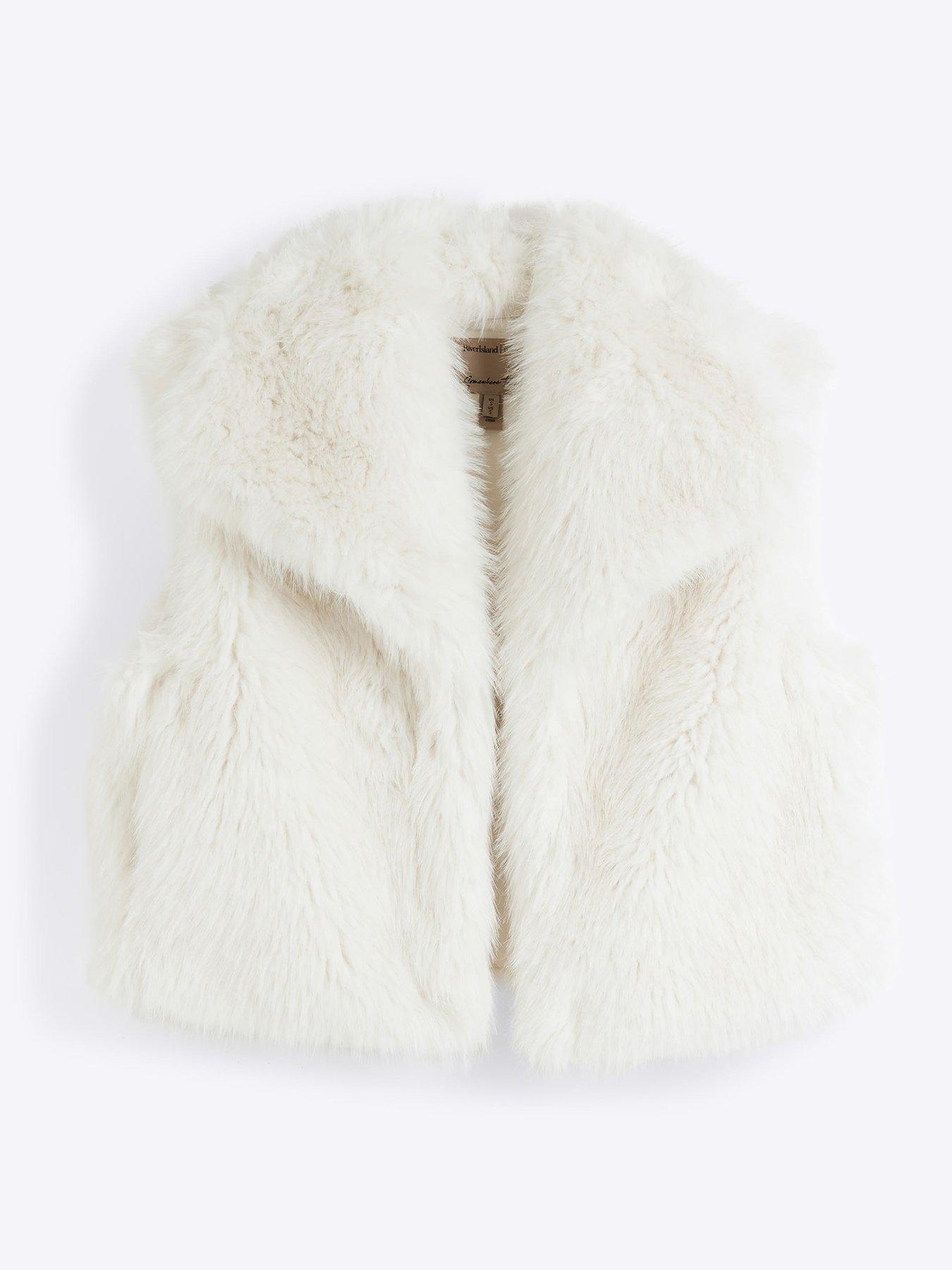 river-island-short-fur-gilet-creamoutfit