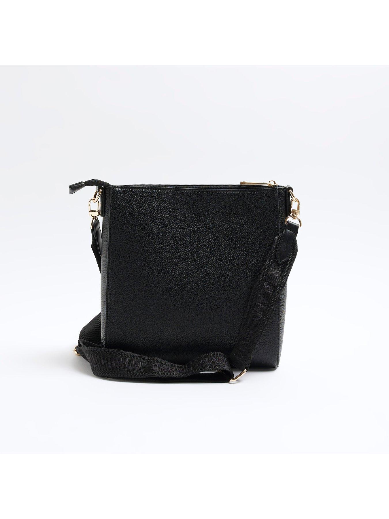 river-island-debossed-messenger-bag-blackoutfit