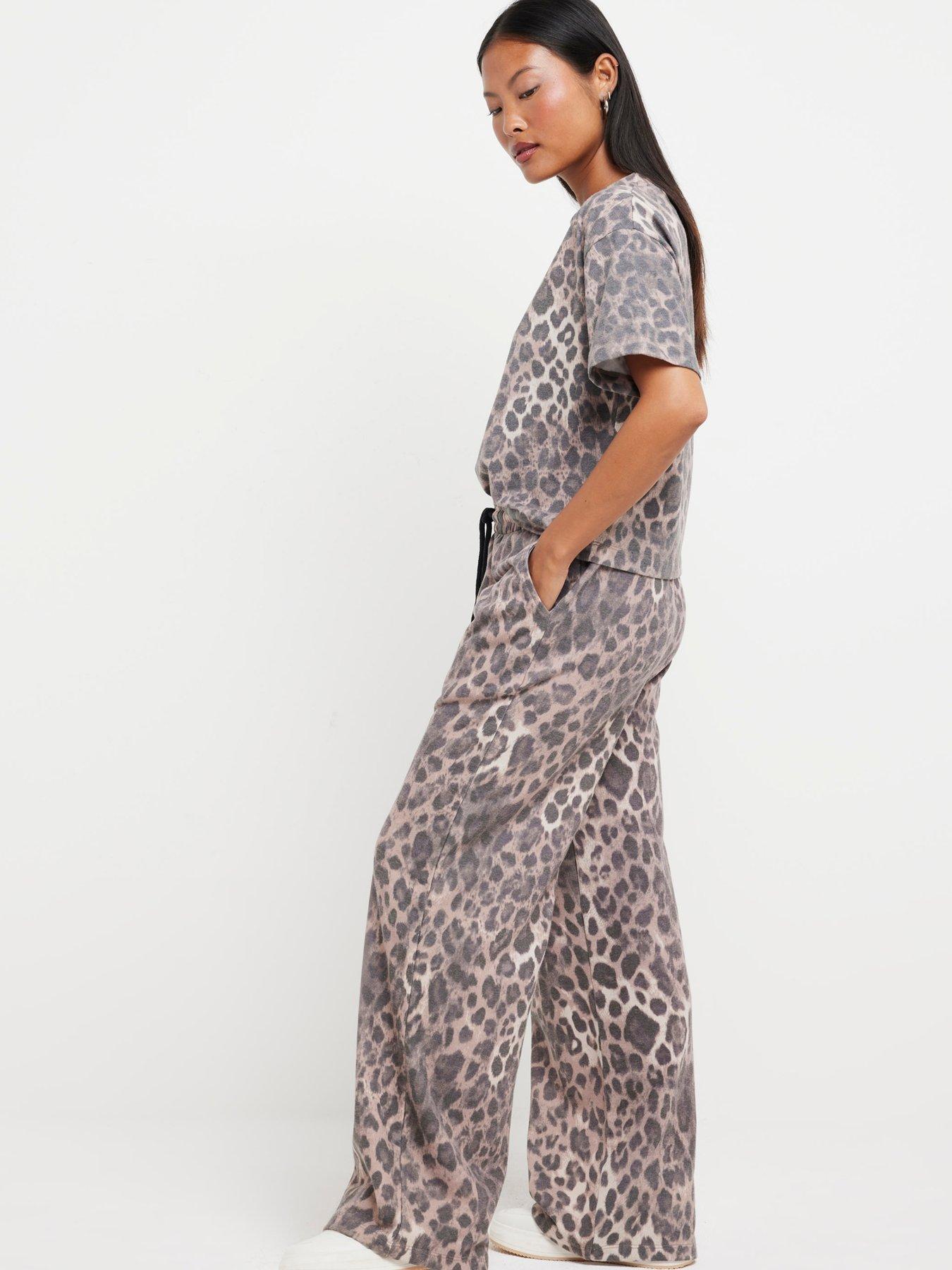 ri-petite-petite-leopard-wide-leg-jogger-brownback