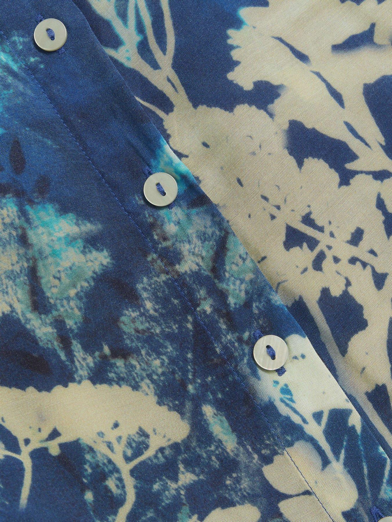 river-island-print-placement-shirt-bluedetail