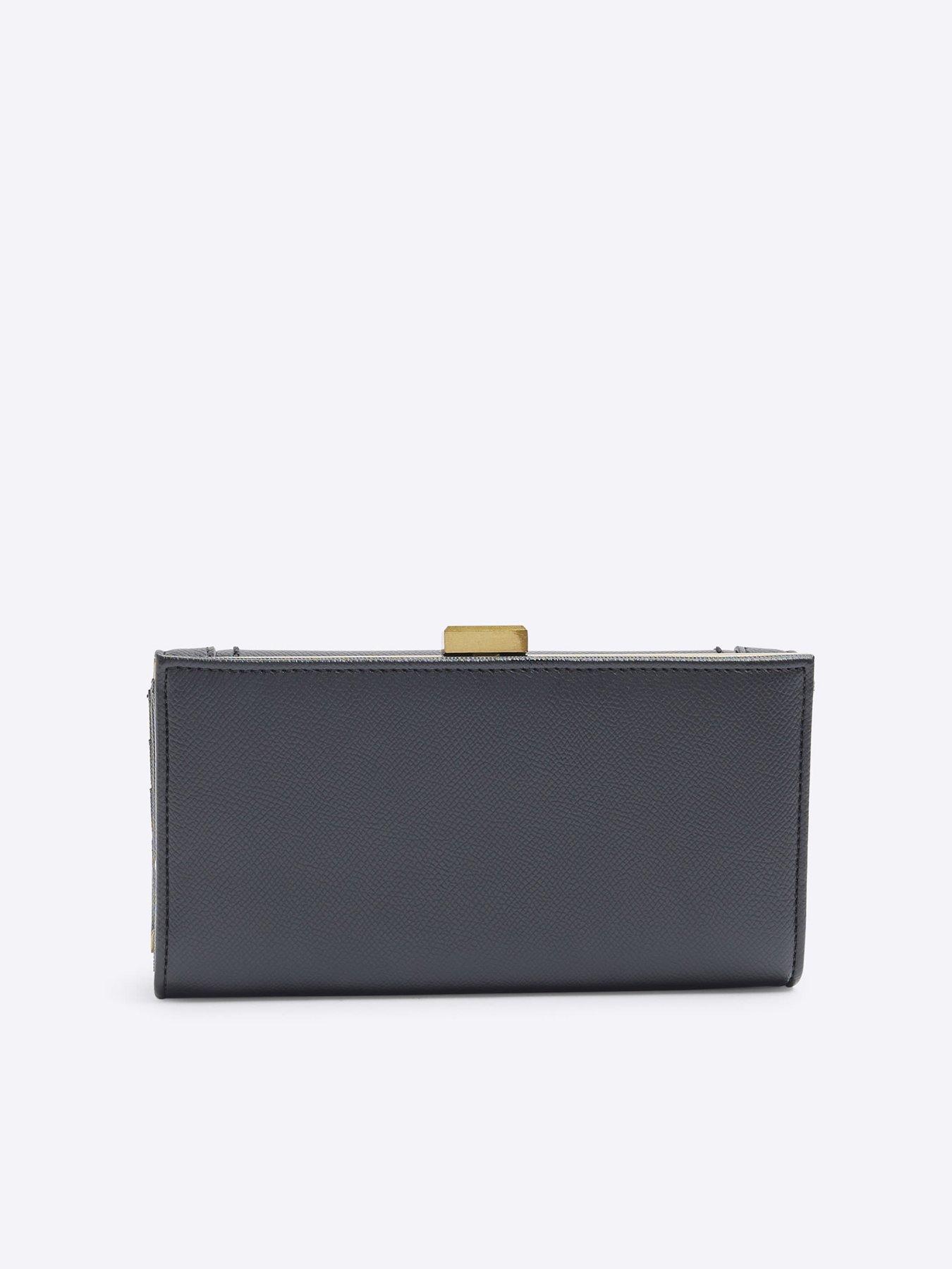 river-island-lock-front-purse-blackoutfit