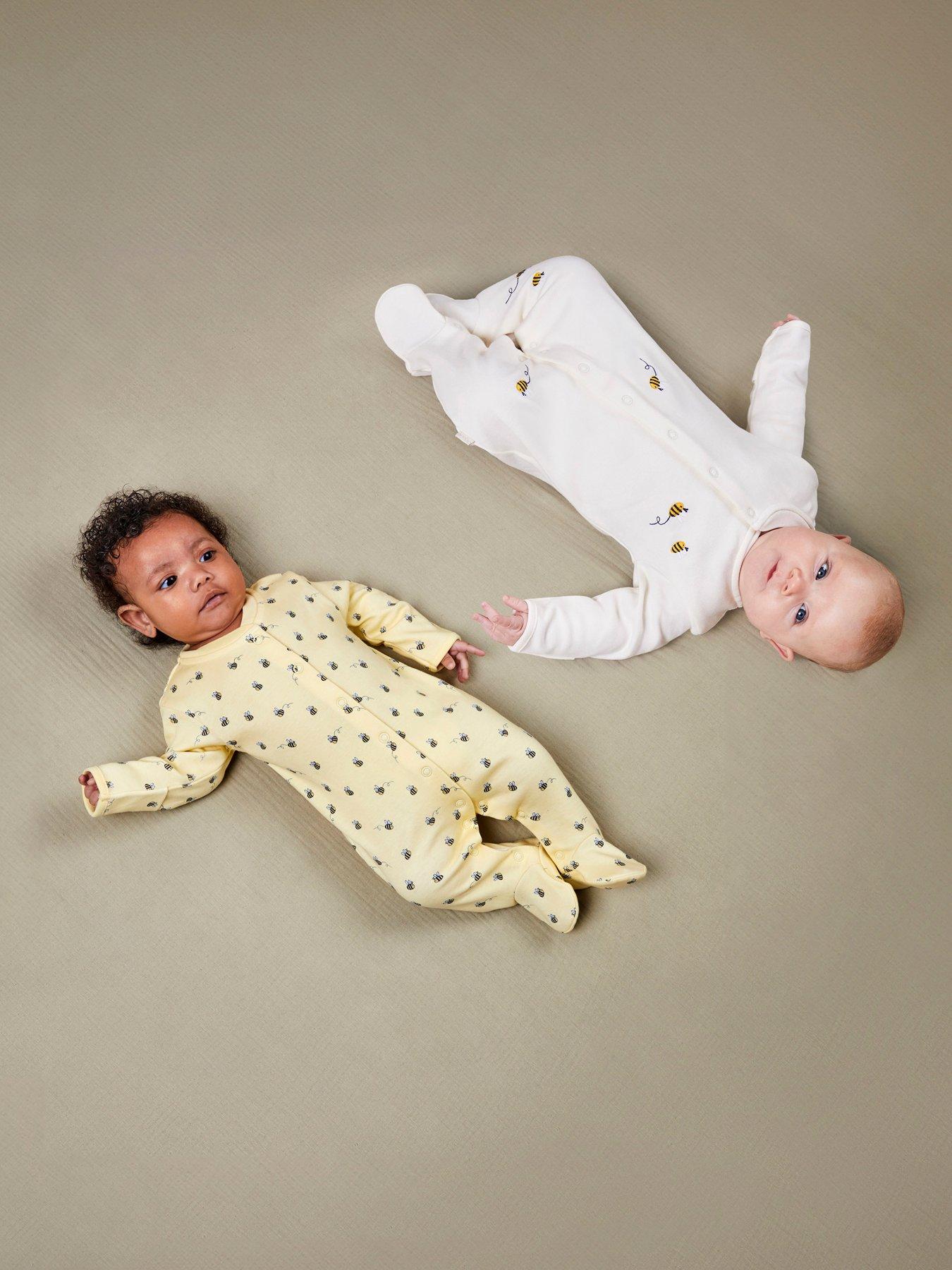 jojo-maman-bebe-girls-2-pack-bee-print-sleepsuit-yellowstillFront