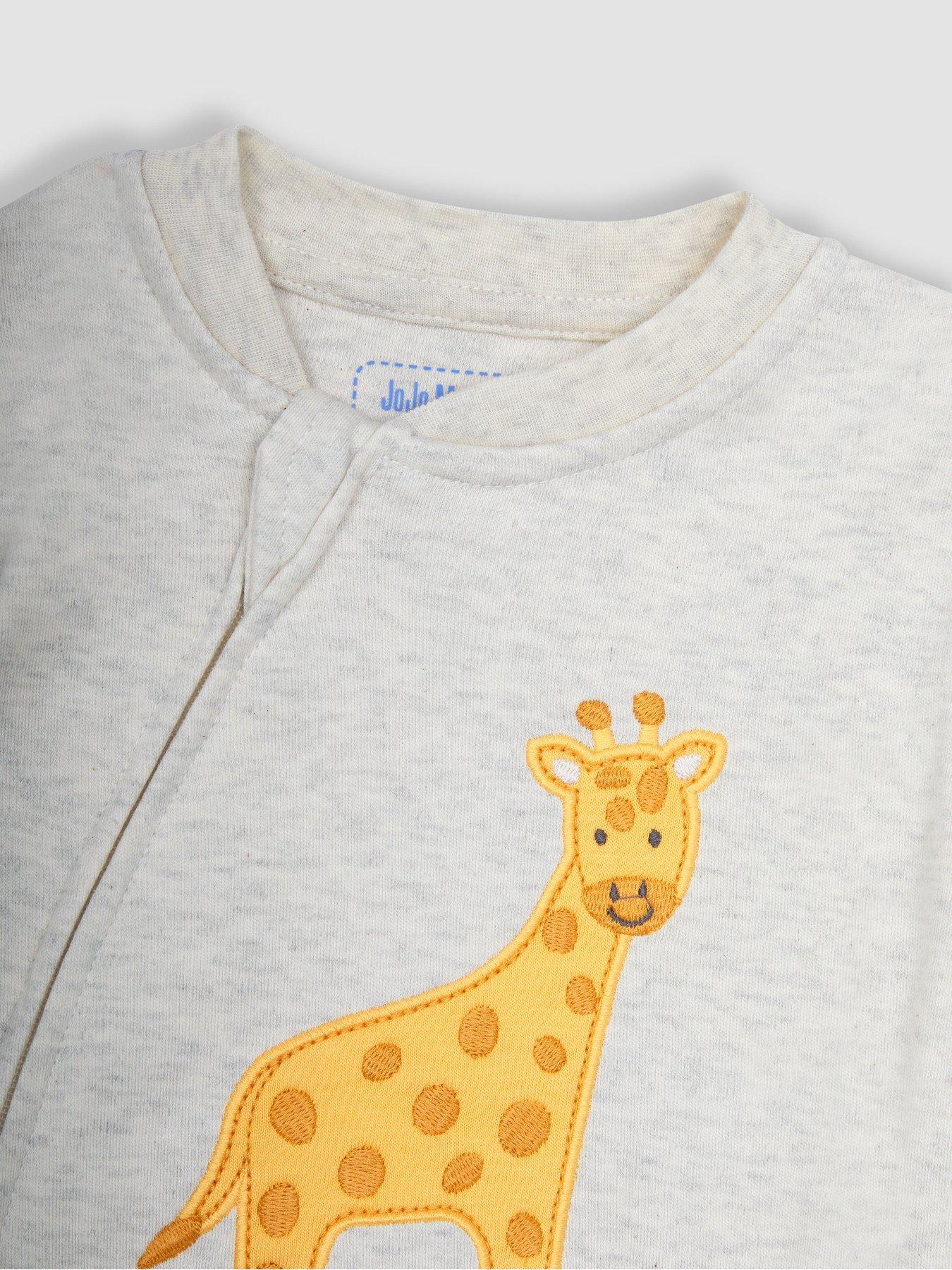 jojo-maman-bebe-unisex-giraffe-applique-zip-sleepsuit-beigeoutfit