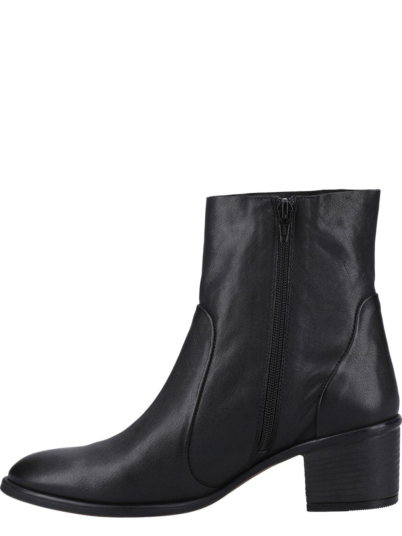 hush-puppies-winona-western-boot-blackoutfit