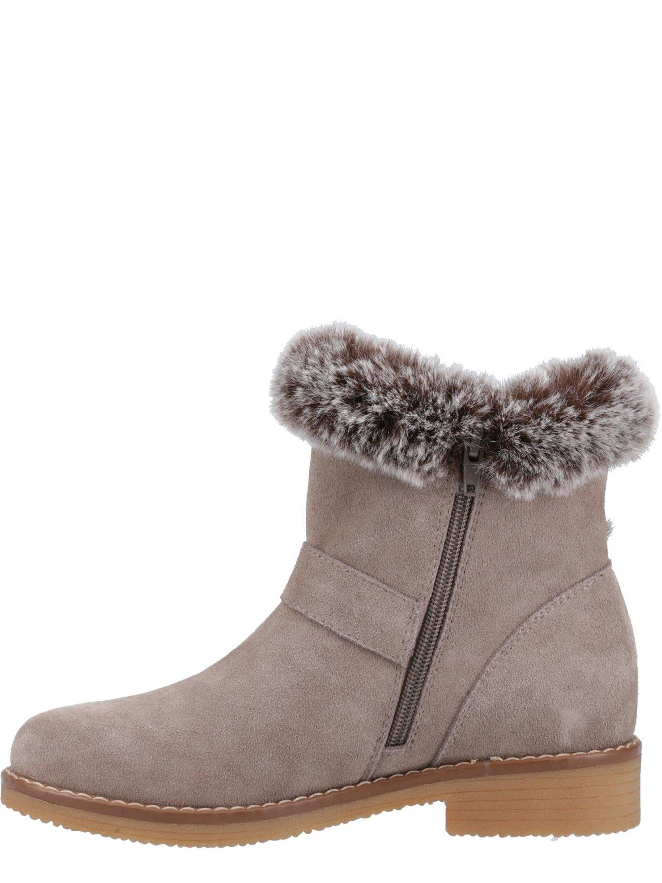 hush-puppies-hannah-boot-taupeoutfit