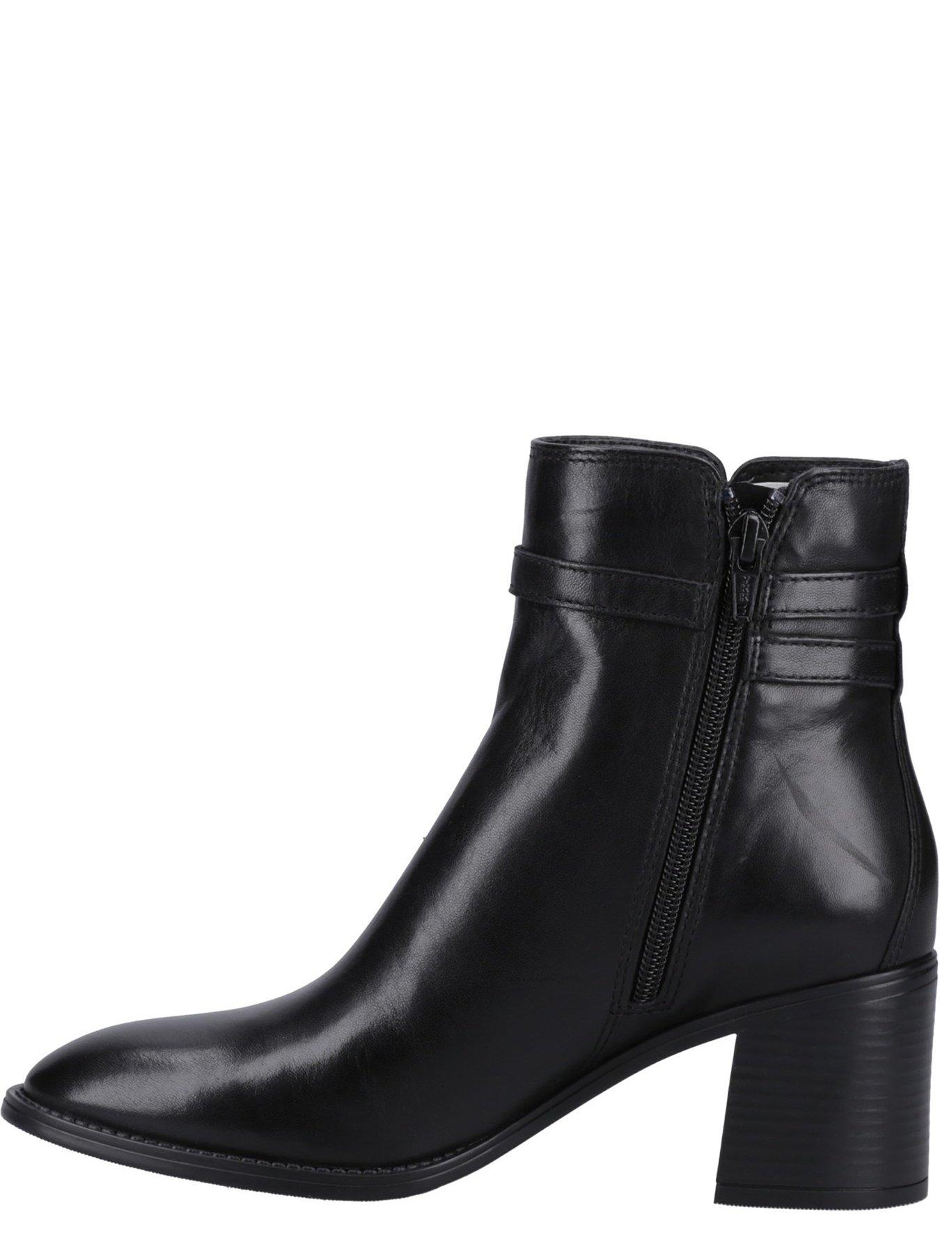 hush-puppies-caitlyn-heeled-boot-blackoutfit