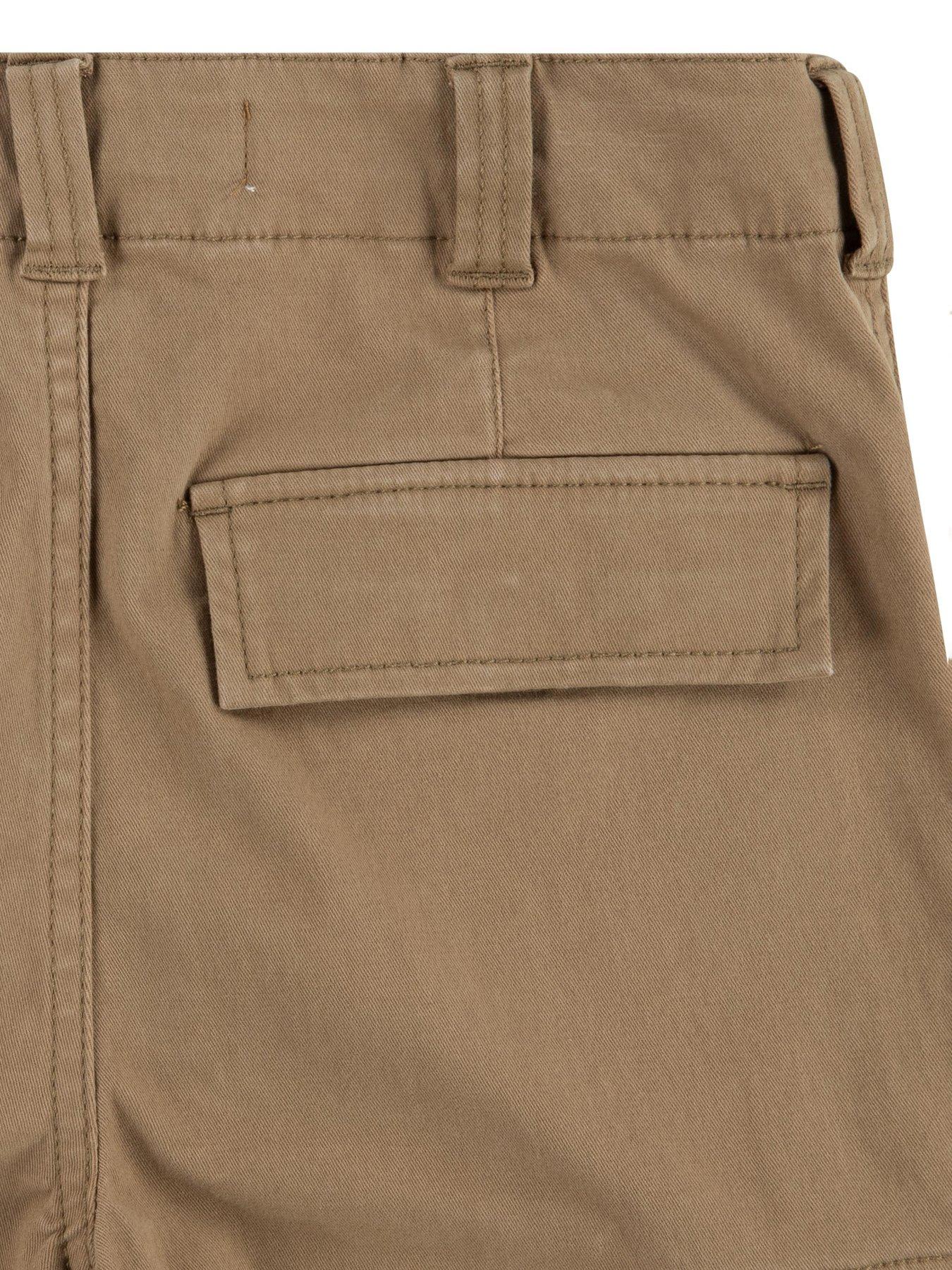 levis-boys-traditional-cargo-pants-light-browndetail