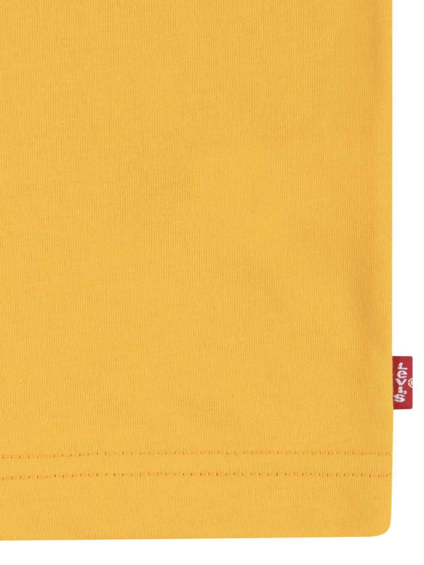 levis-boys-short-sleeve-batwing-t-shirt-yellowdetail