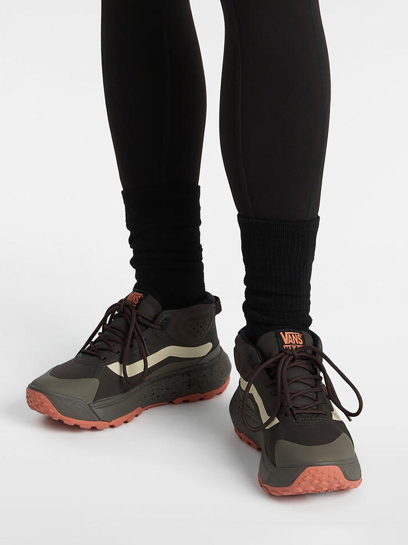 vans-womens-mte-crosspath-mid-trainers-brownoutfit