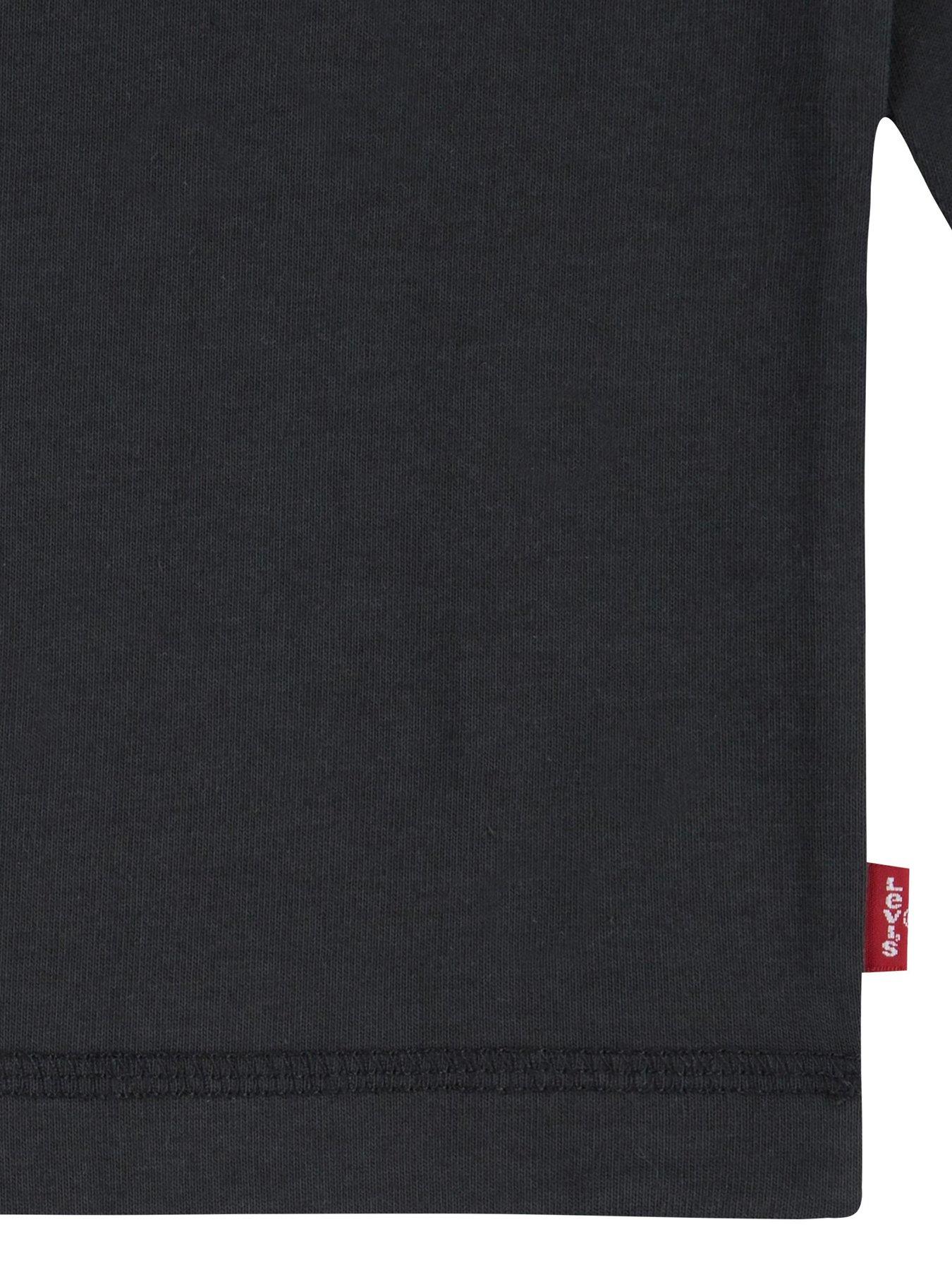 levis-boys-long-sleeve-pocket-t-shirt-blackdetail