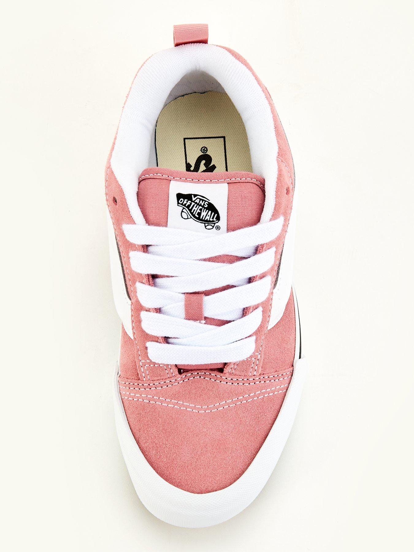 vans-womens-knu-skool-trainers-light-pinkoutfit