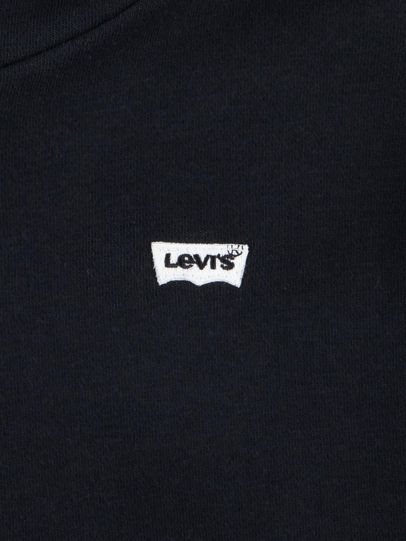 levis-girls-batwing-chest-hit-hoodie-blackdetail