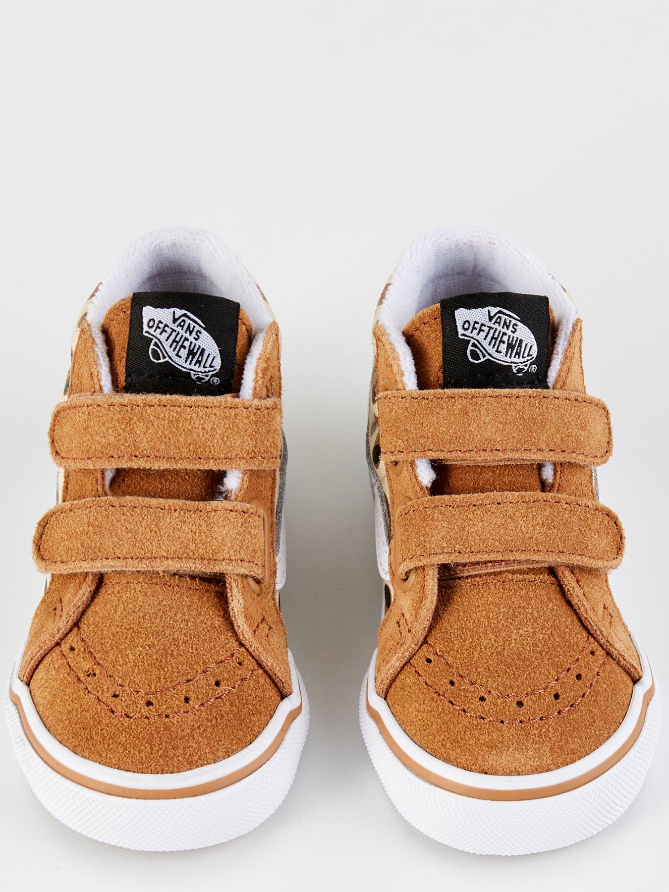 vans-infant-sk8-mid-reissue-v-trainersoutfit