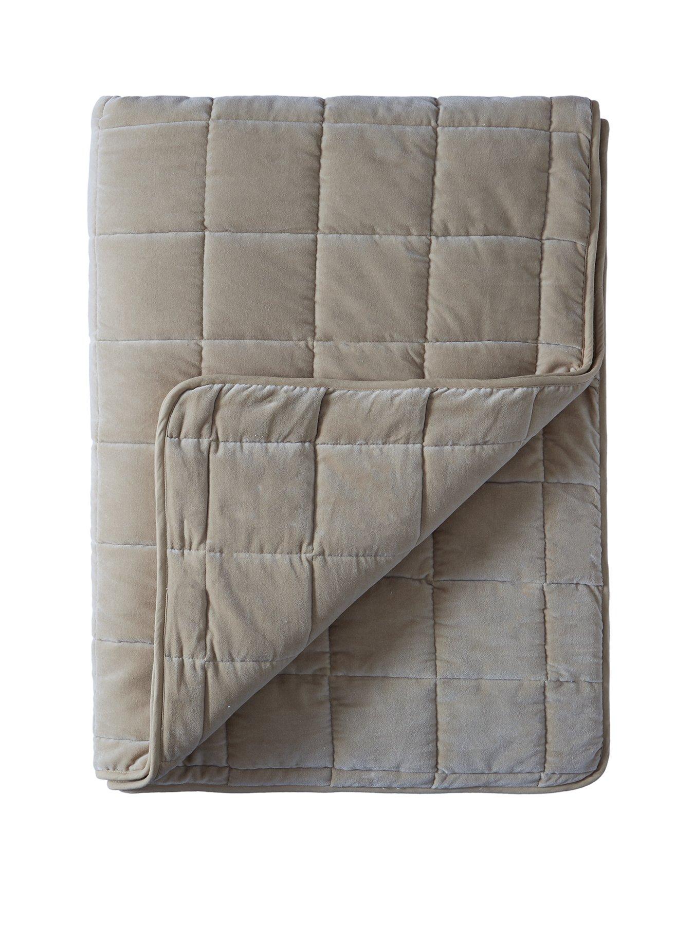 very-home-square-stitch-quilted-bedspread-165x240cmstillFront