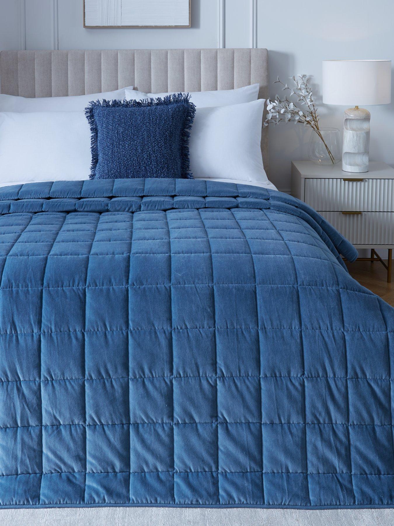 very-home-square-stitch-quilted-bedspread-165x240cmfront