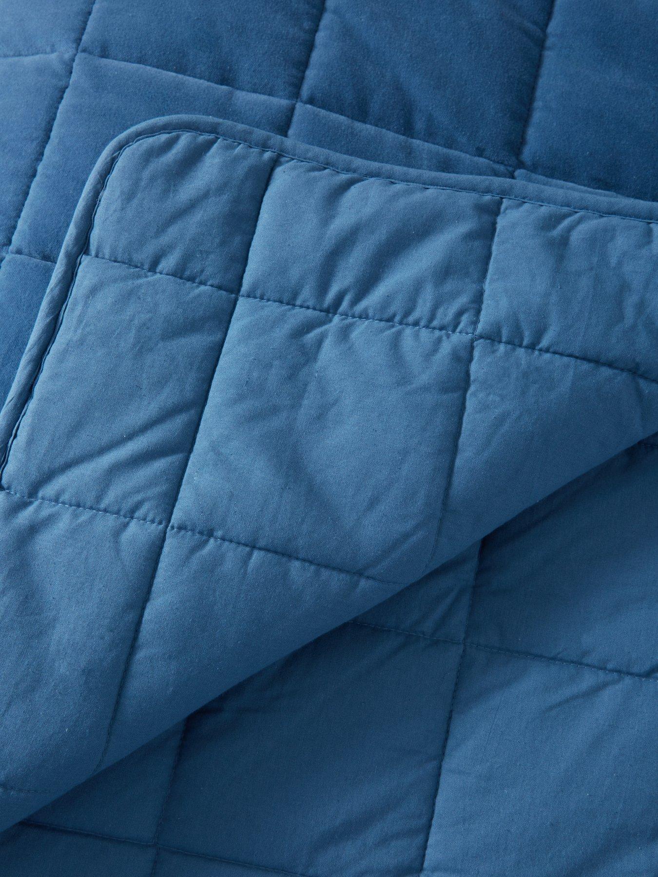 very-home-square-stitch-quilted-bedspread-165x240cmoutfit