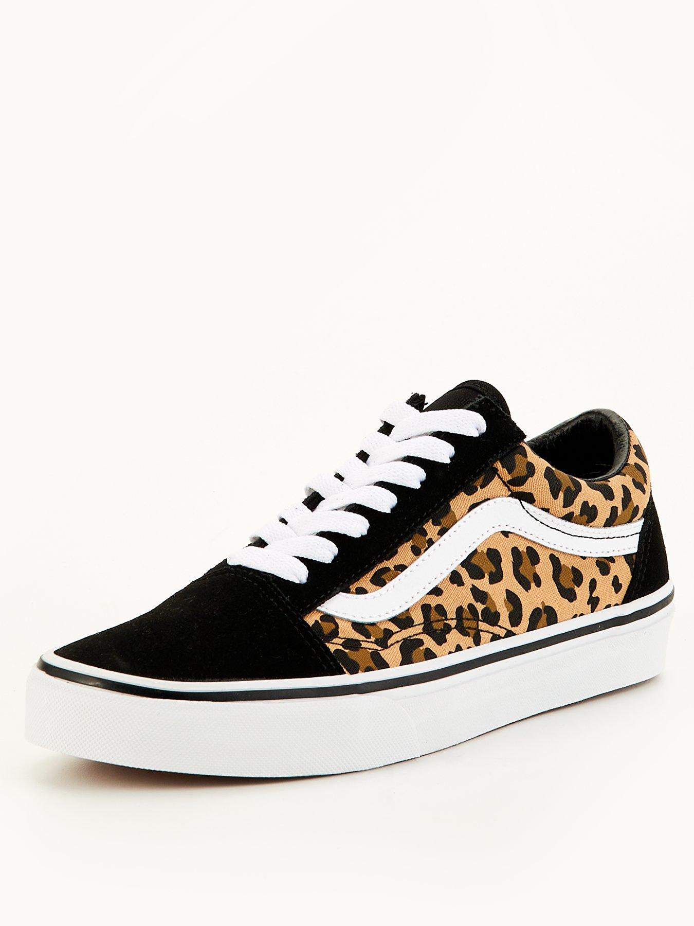 vans-womens-old-skool-trainers-blackstillFront