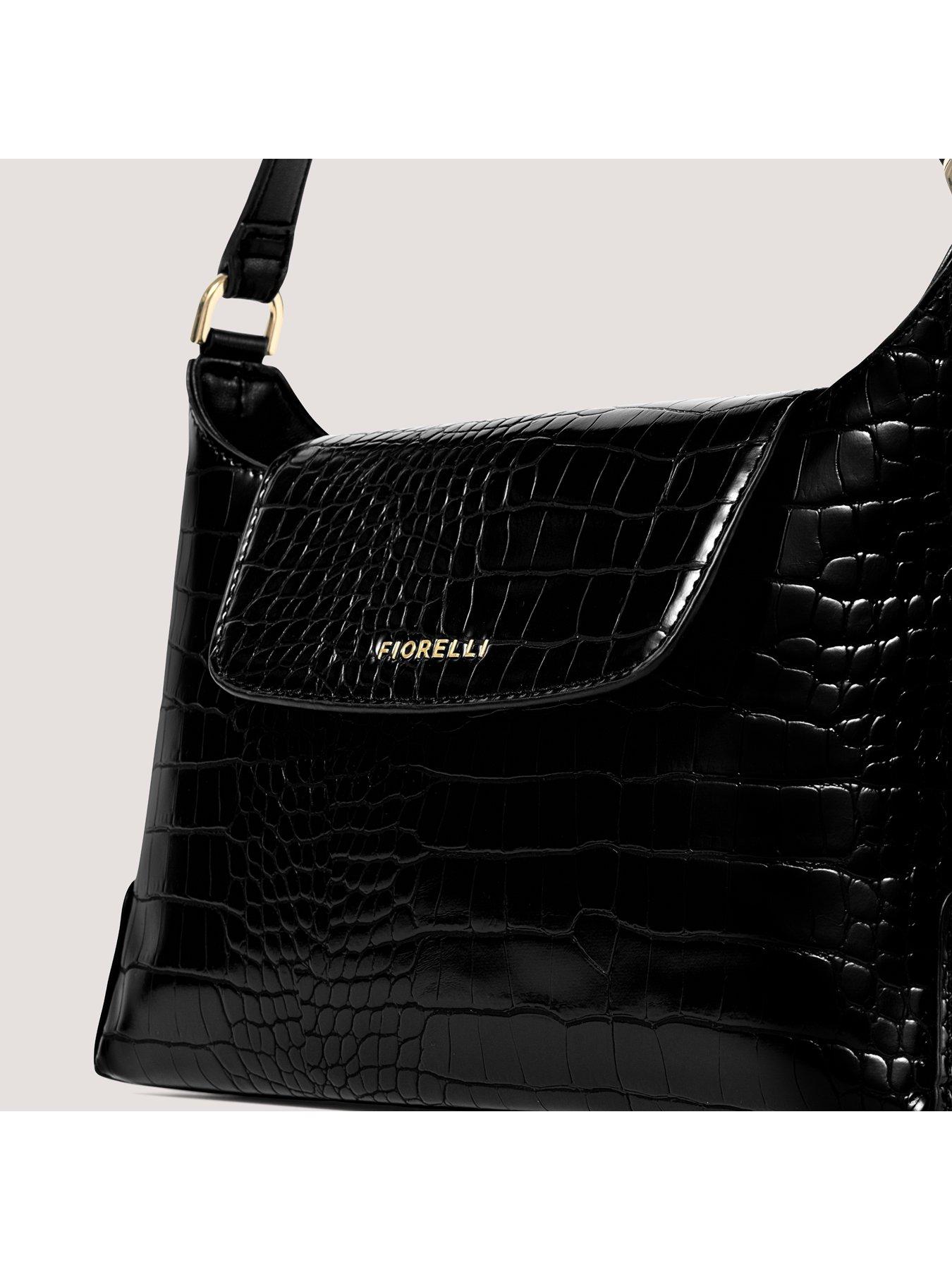 fiorelli-wilder-shoulderoutfit