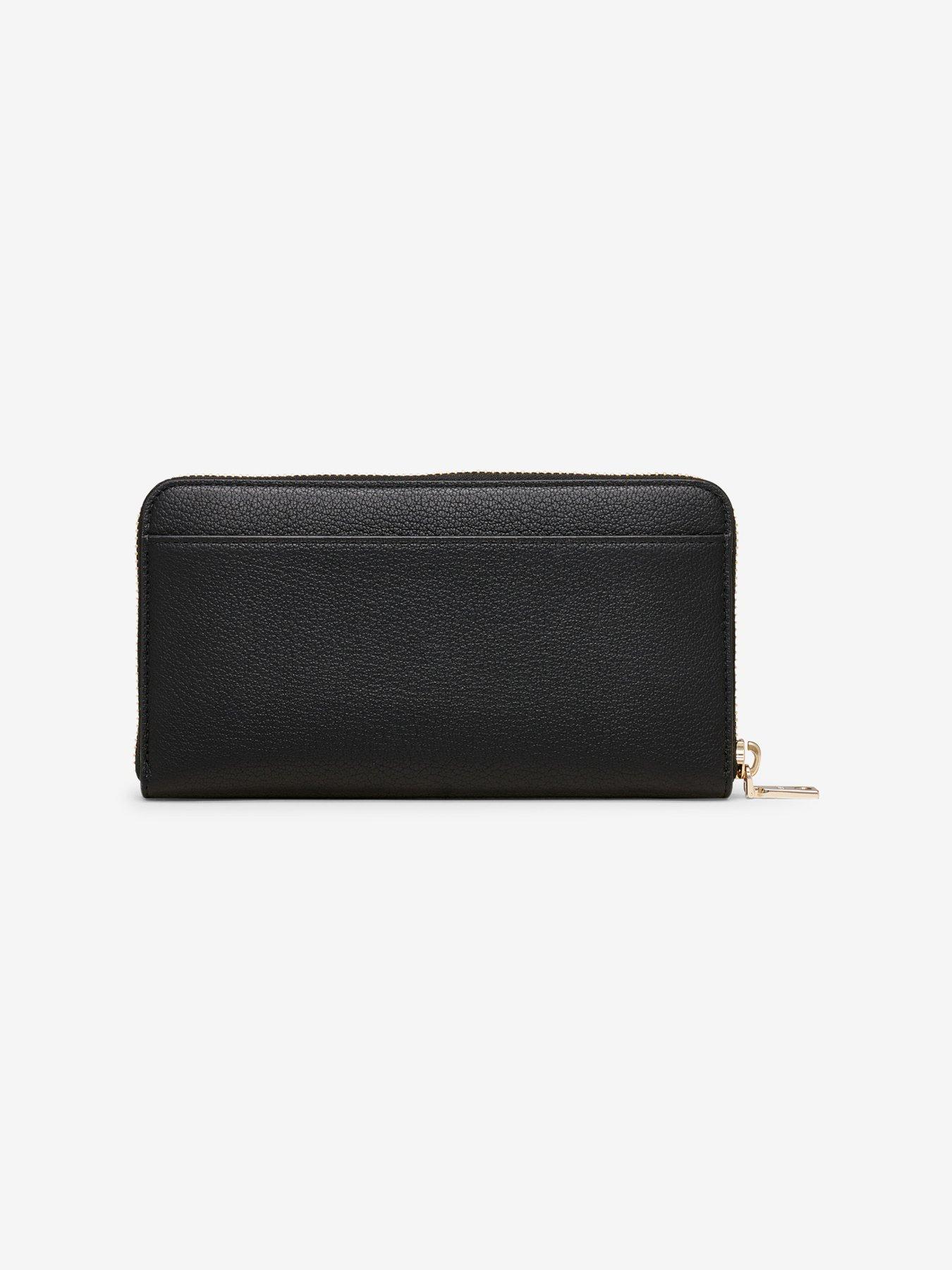 dkny-bushwi-ck-large-zip-around-wallet-blackoutfit