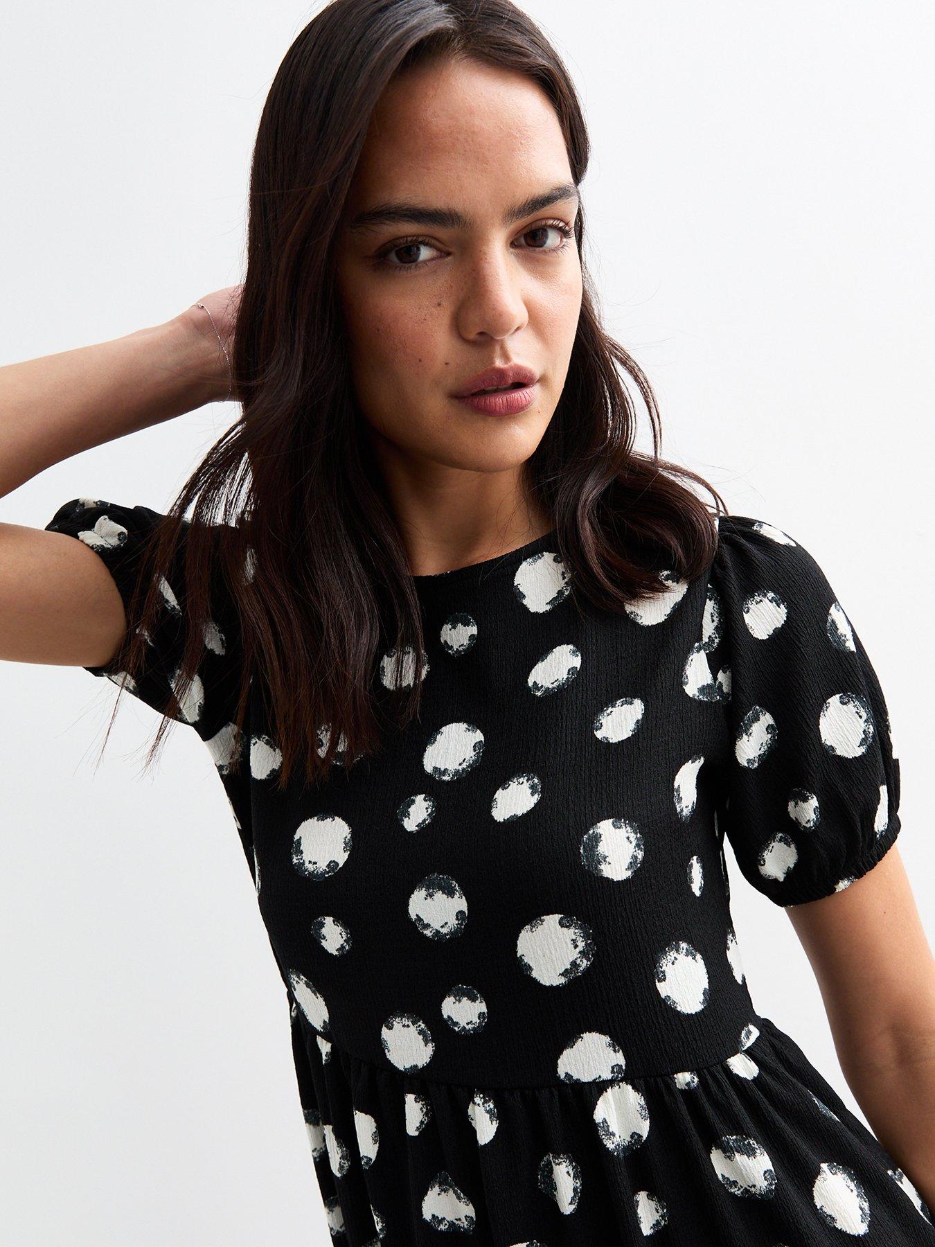 new-look-black-polka-dot-puff-sleeve-midi-dressoutfit