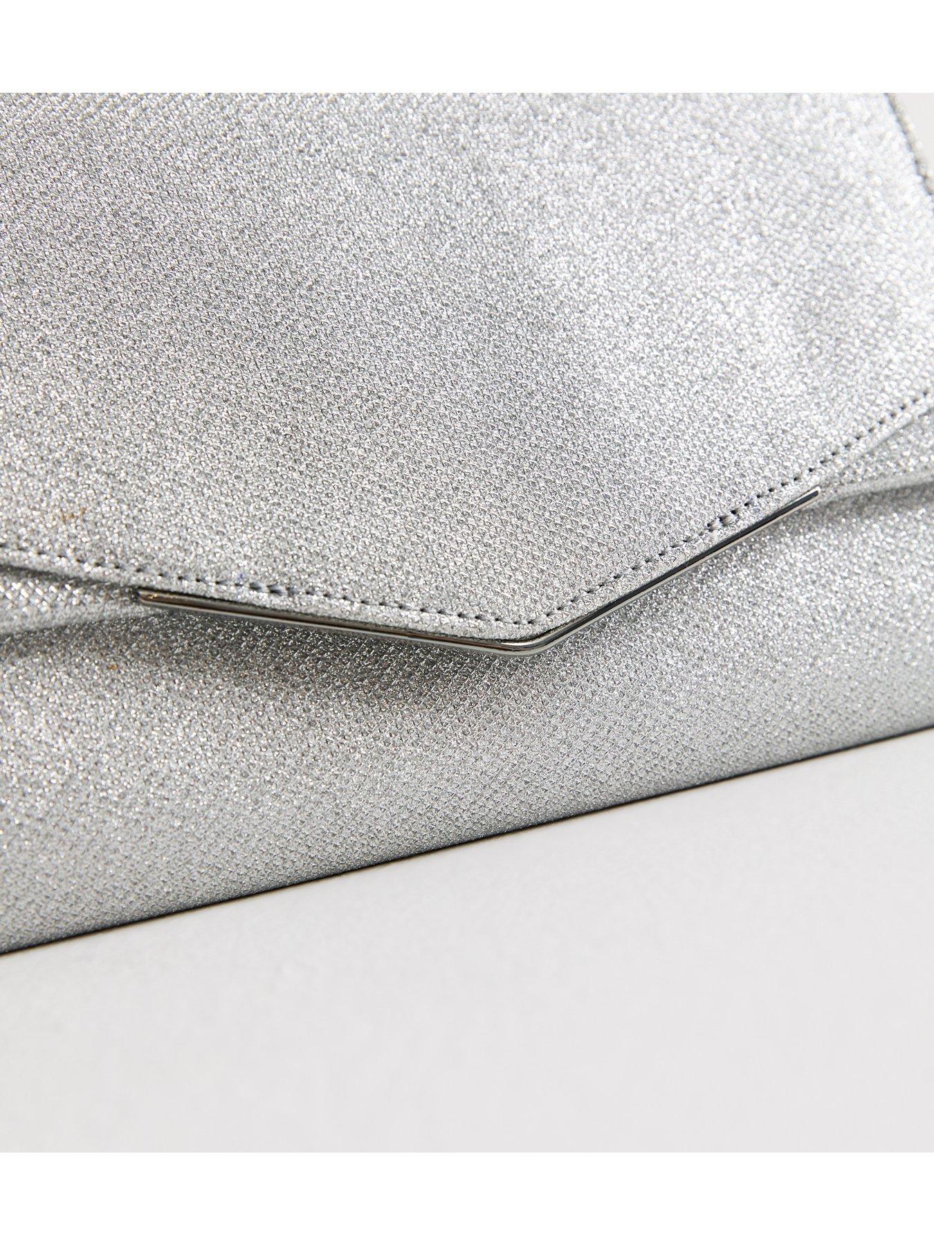 new-look-silver-glittered-envelope-clutchoutfit