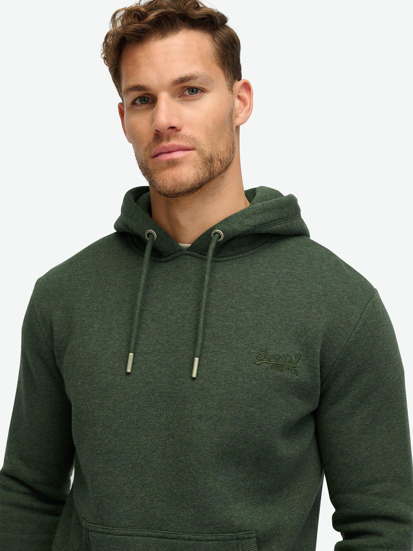 superdry-essential-logo-hoodie-dark-greenoutfit