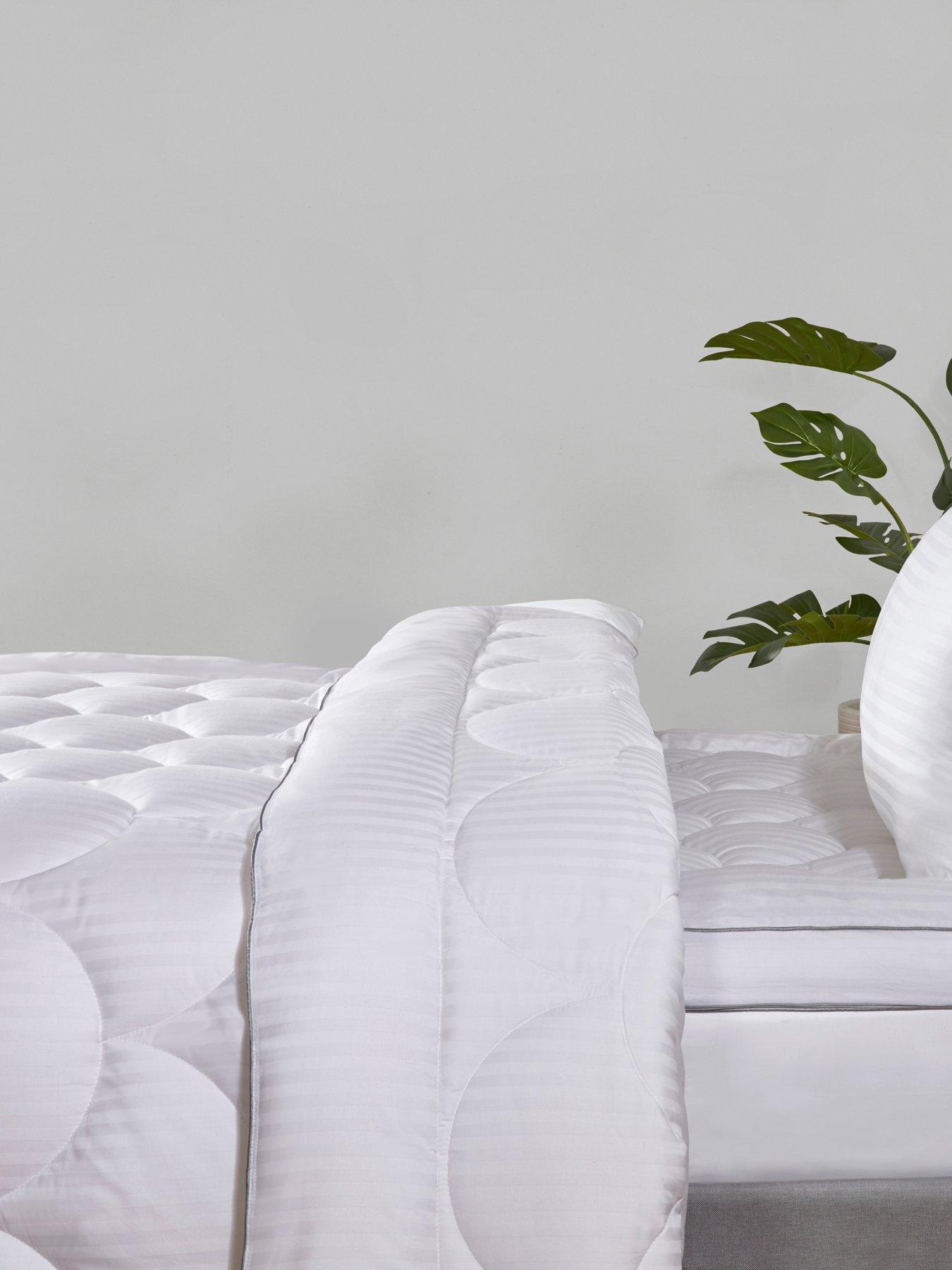 very-home-ultimate-luxury-australian-wool-mattress-topper-whiteback