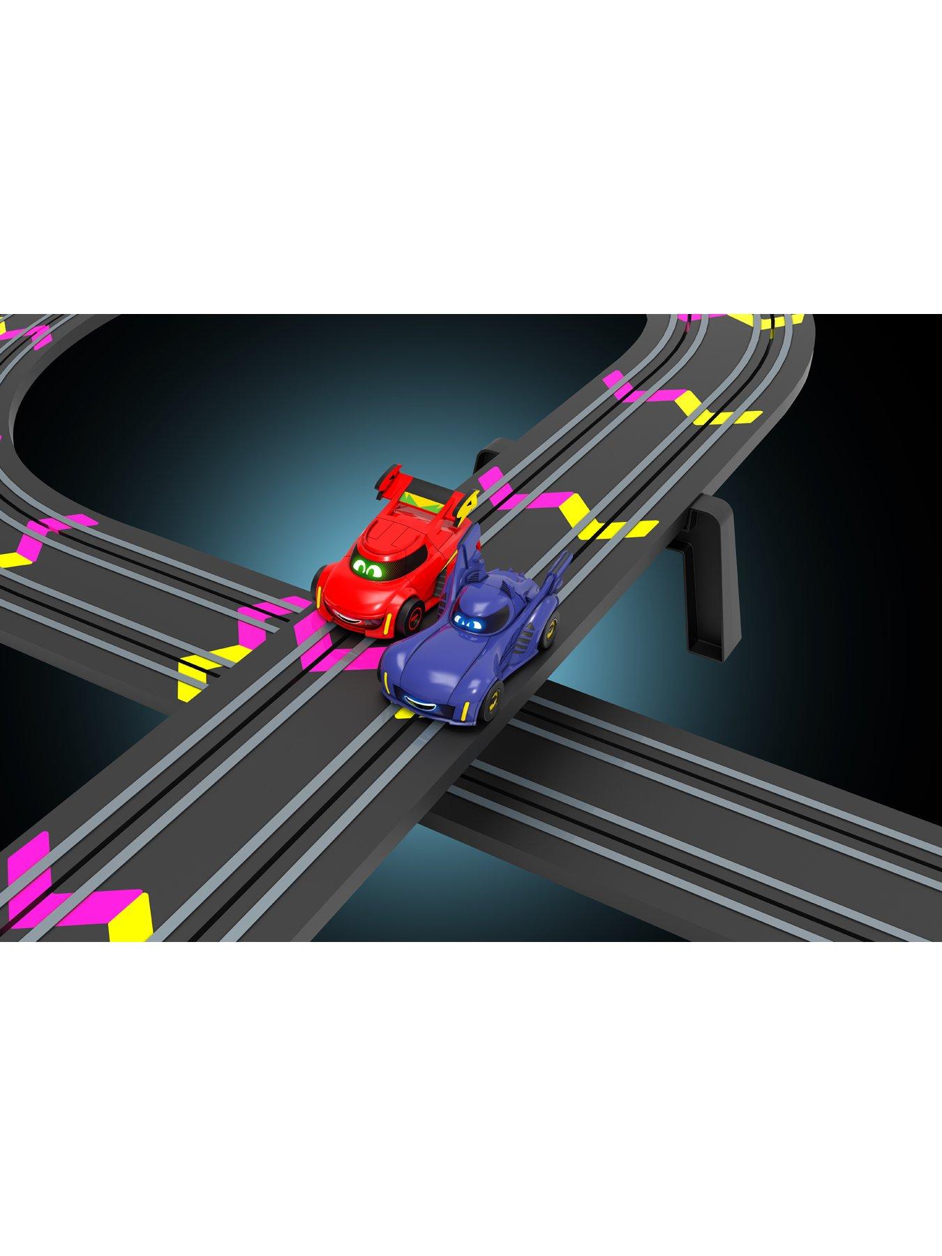 scalextric-my-first-scalextric-batwheels-batman-vs-robin-battery-powered-race-setoutfit