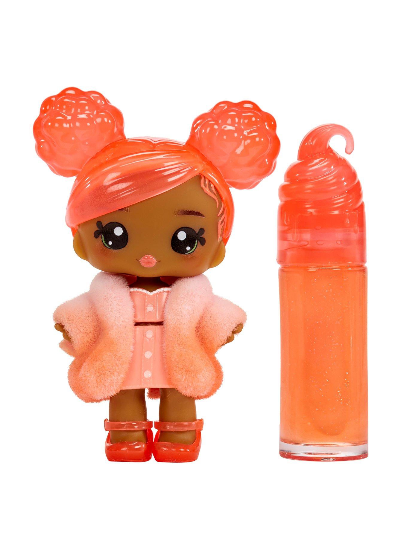 yummiland-lipgloss-doll-pia-peachoutfit