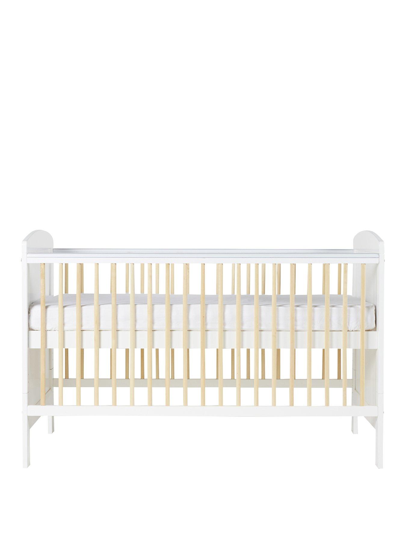 ickle-bubba-coleby-scandi-cot-bed-scandi-whitestillFront