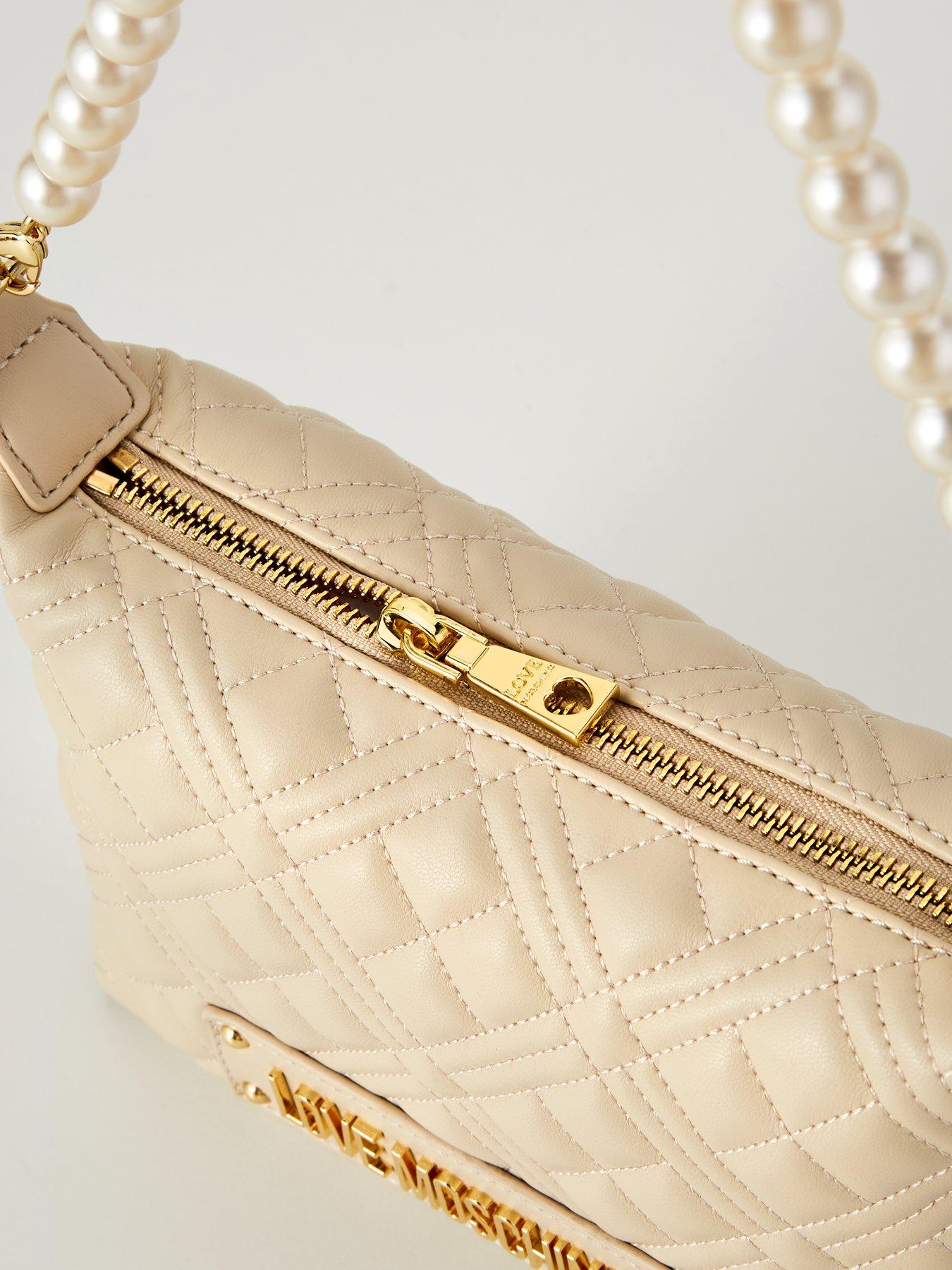 love-moschino-quilted-shoulder-bag-with-pearl-chain-creamdetail