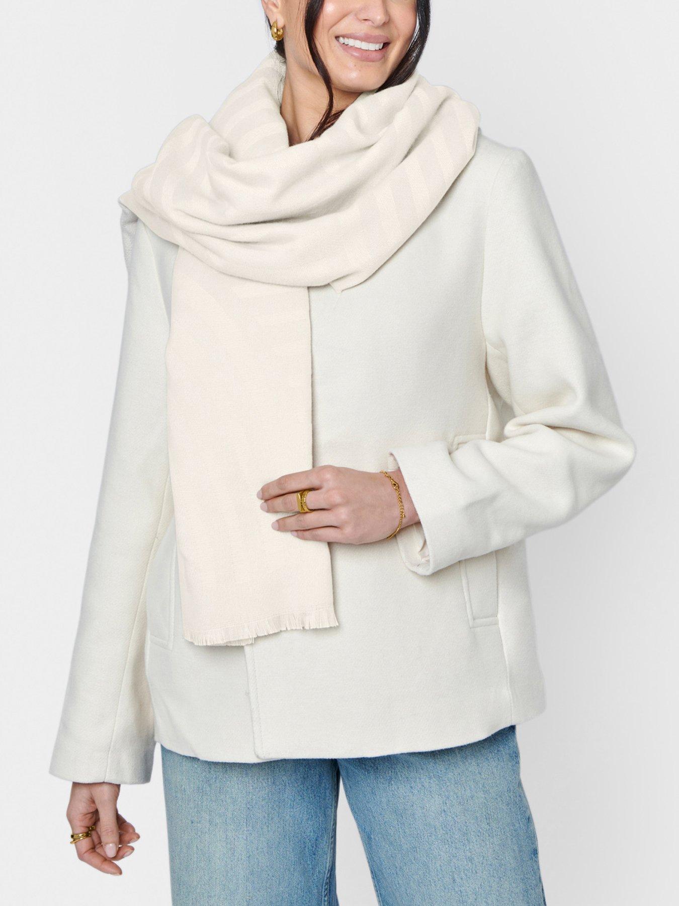 katie-loxton-printed-blanket-scarf-whiteback