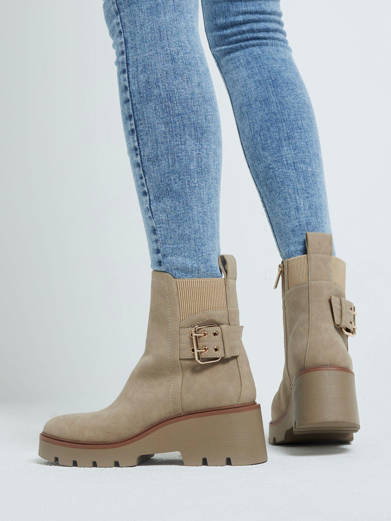 river-island-wide-fit-chelsea-boot-with-buckle-light-beigestillFront