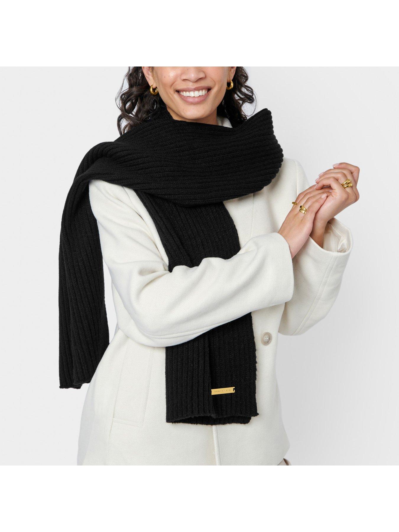 katie-loxton-knitted-scarf-blackback