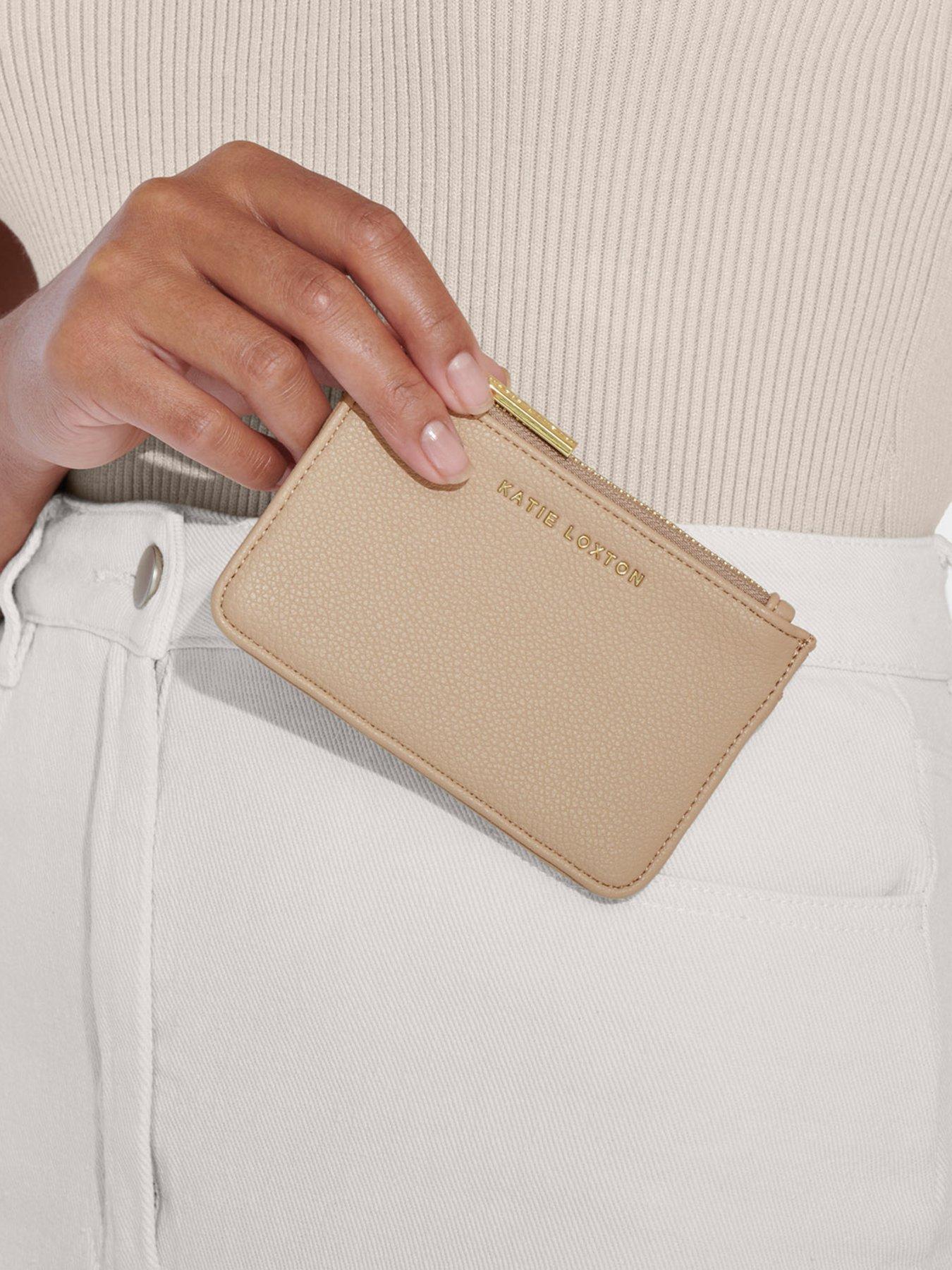 katie-loxton-hana-cardholder-brownoutfit