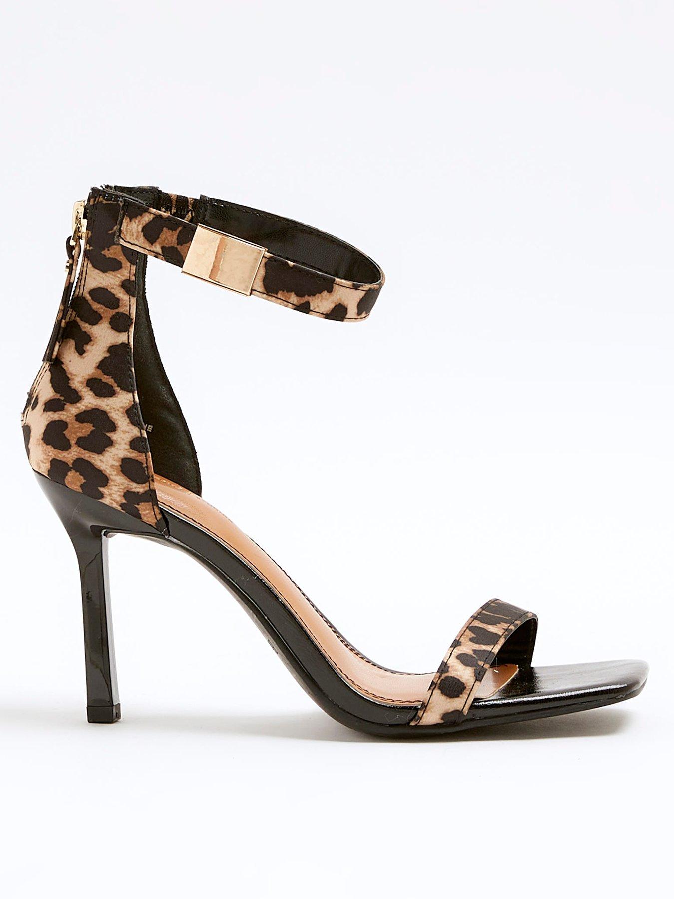 river-island-wide-fit-clasp-back-heeled-sandals-beigefront