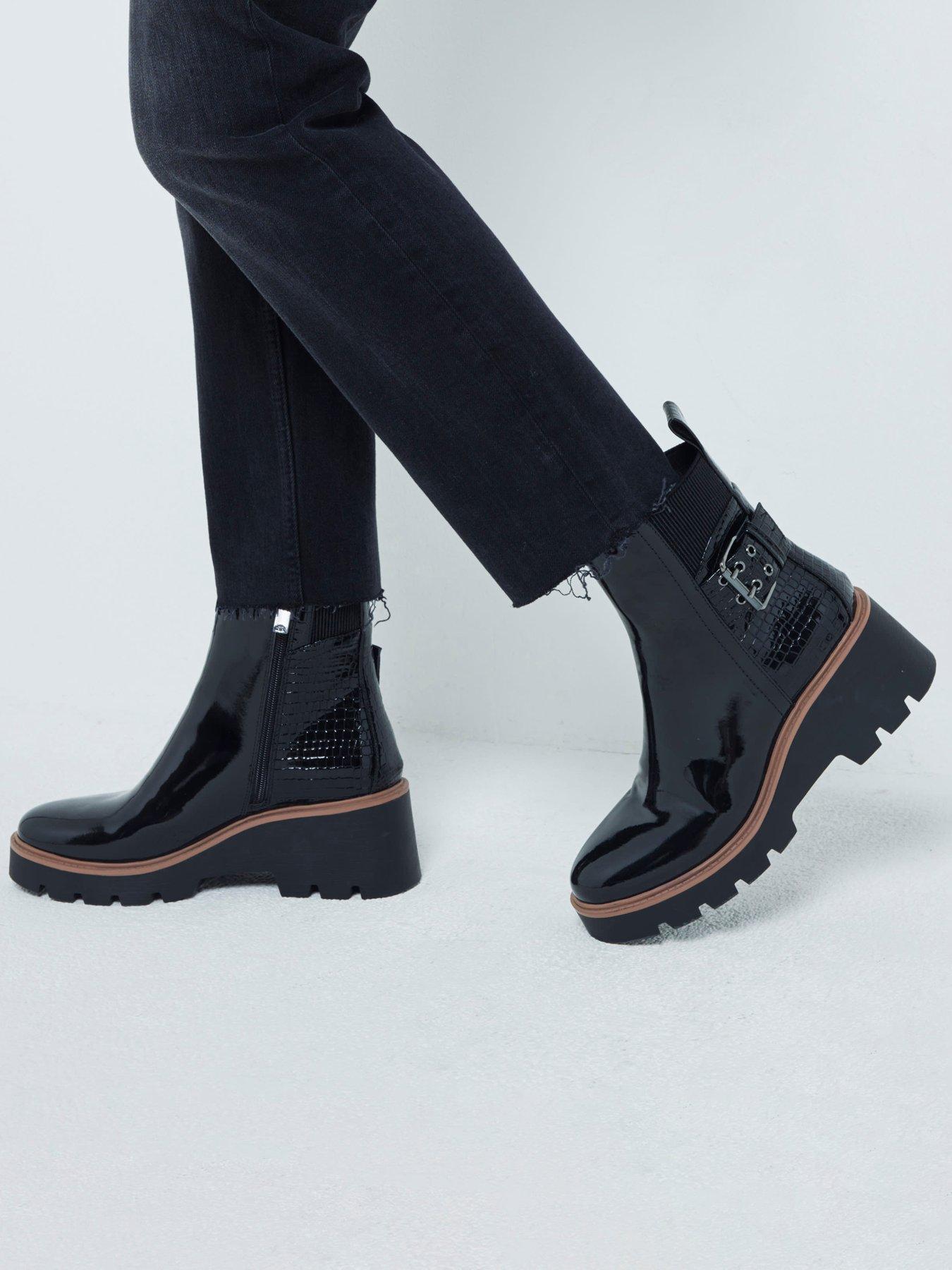 river-island-wide-fit-chelsea-boot-with-buckle-blackstillFront