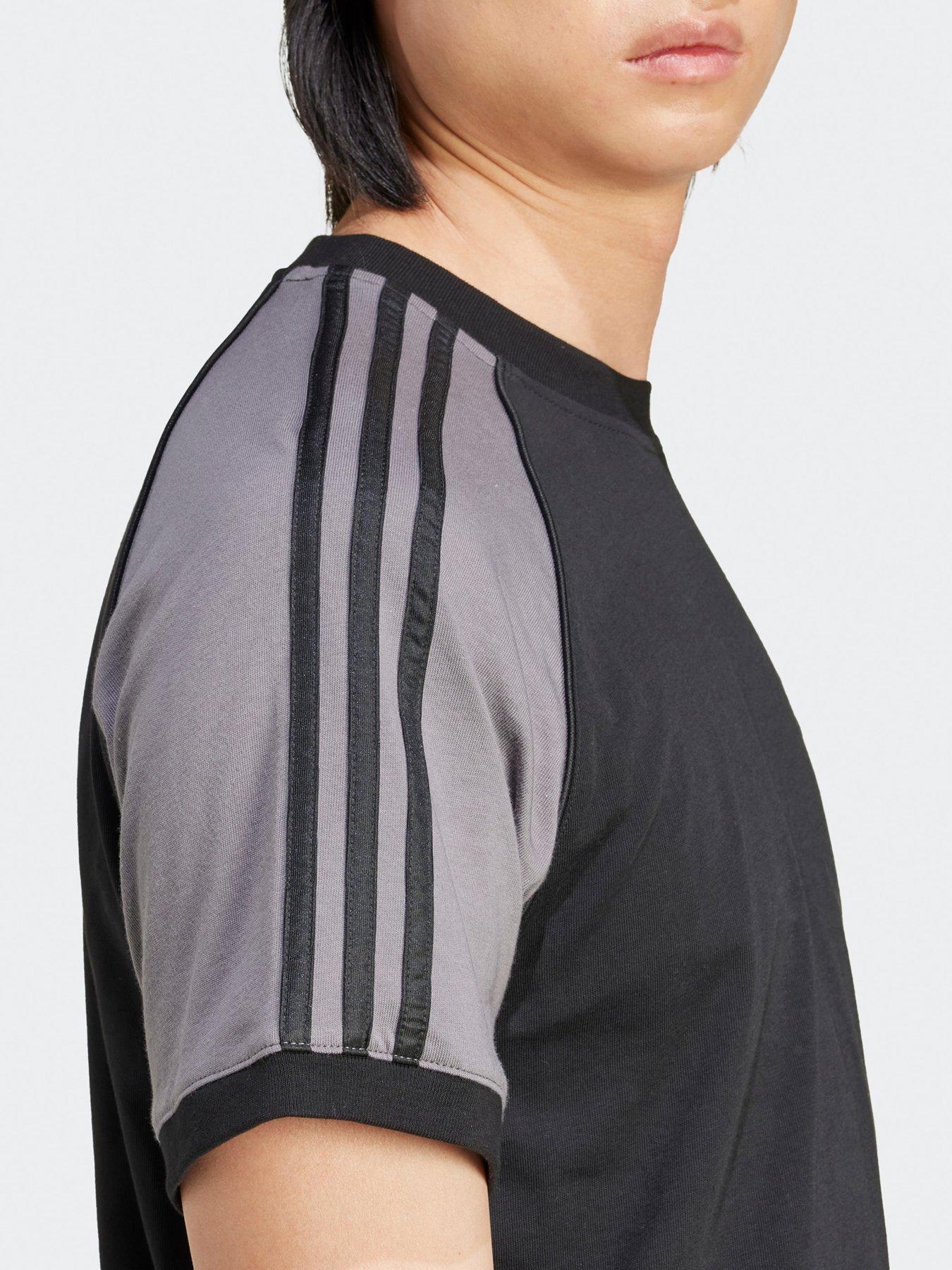 adidas-originals-mens-colourblock-3-stripe-tee-blackgreyoutfit