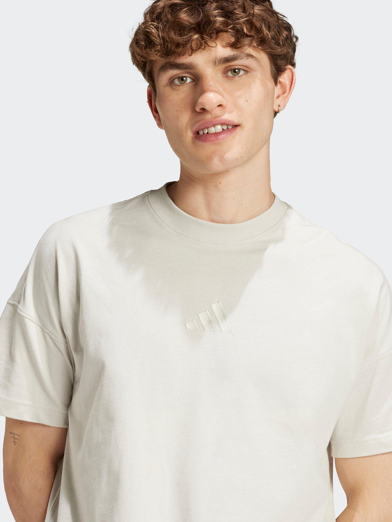 adidas-sportswear-mens-all-season-tee-light-greyoutfit